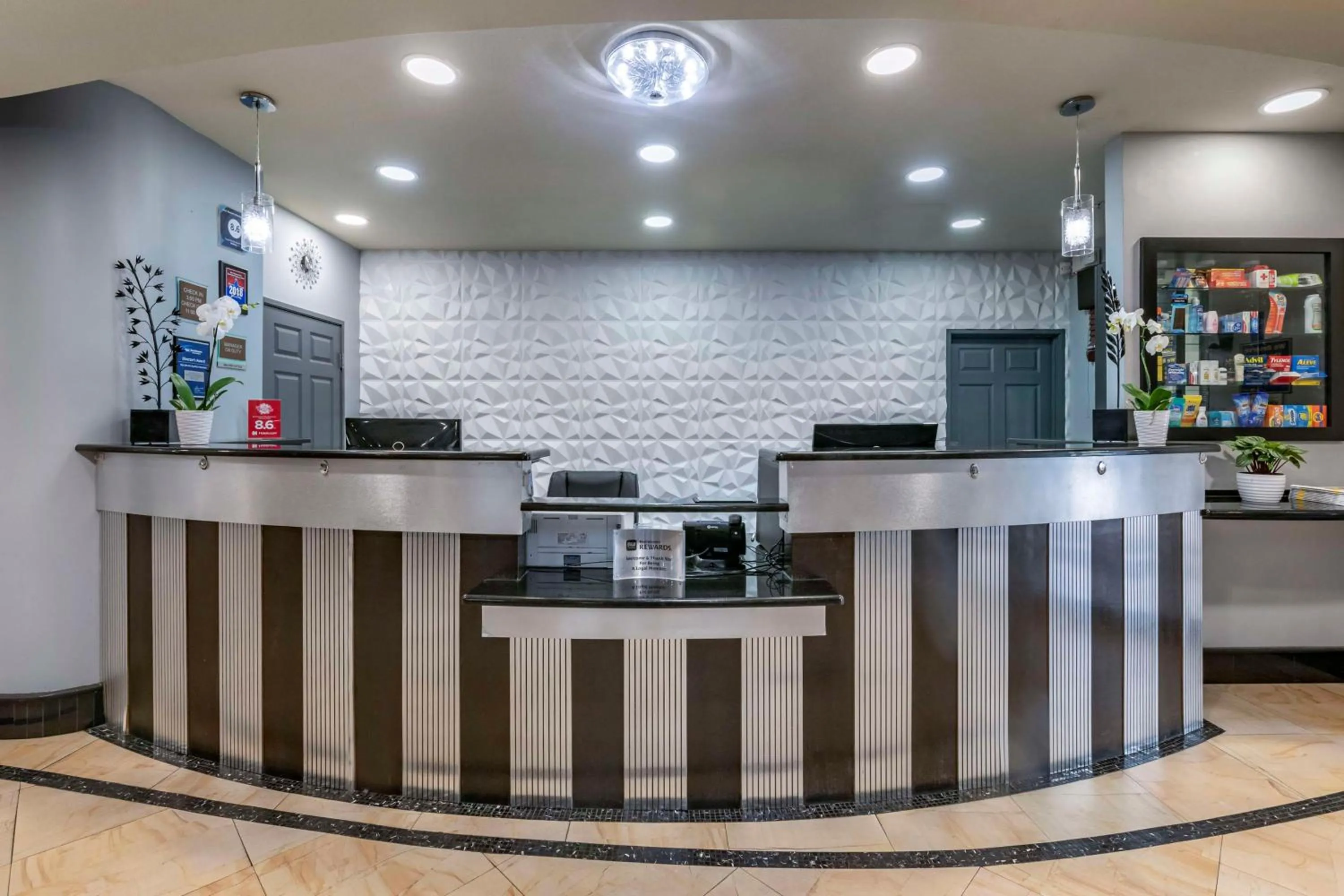 Lobby or reception in Best Western Plus Bradenton Gateway Hotel