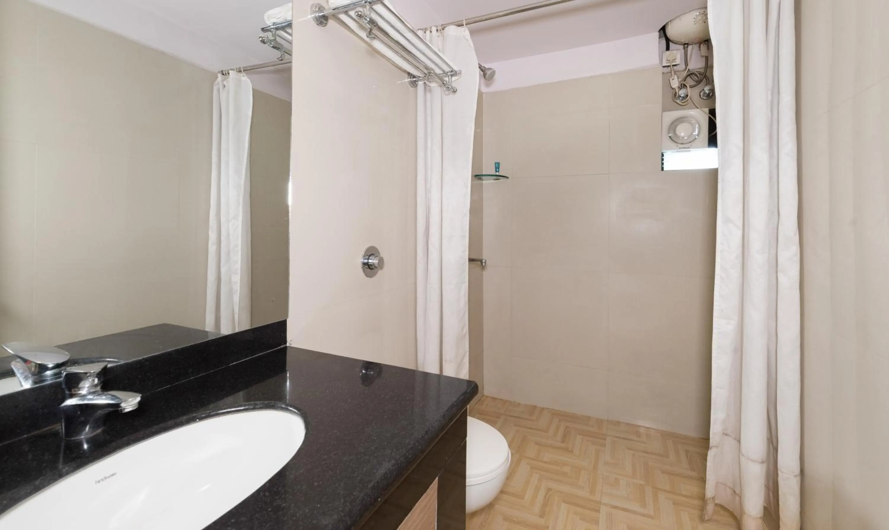 Bathroom in Treebo Pal Comfort