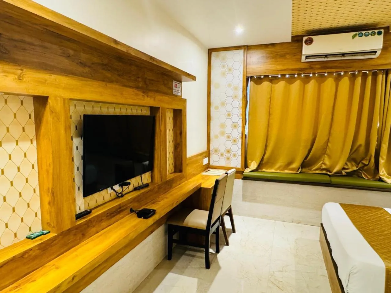 Bed in Hotel BKC Inn - Near Trade Center, Visa Consulate BKC