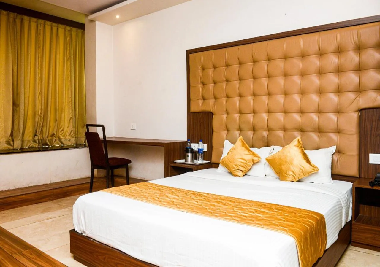 Bed in Hotel BKC Inn - Near Trade Center, Visa Consulate BKC