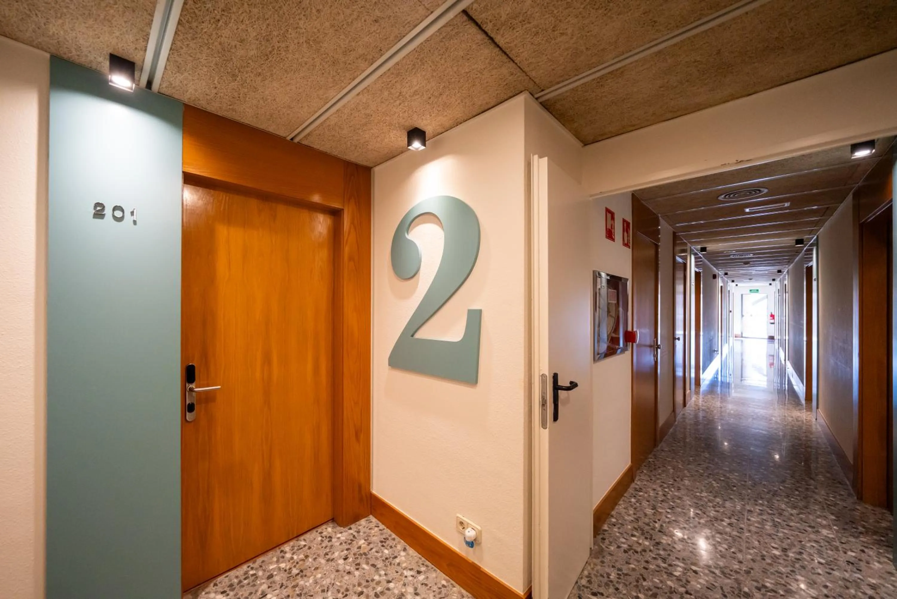 Property building in Hotel J. Balmes Vic