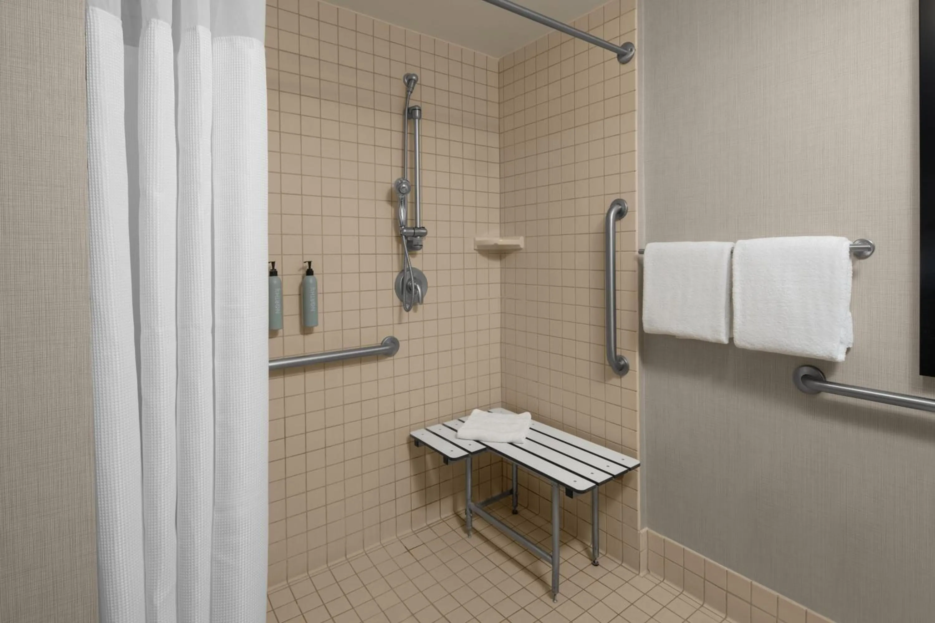 Bathroom in Residence Inn Los Angeles Burbank/Downtown