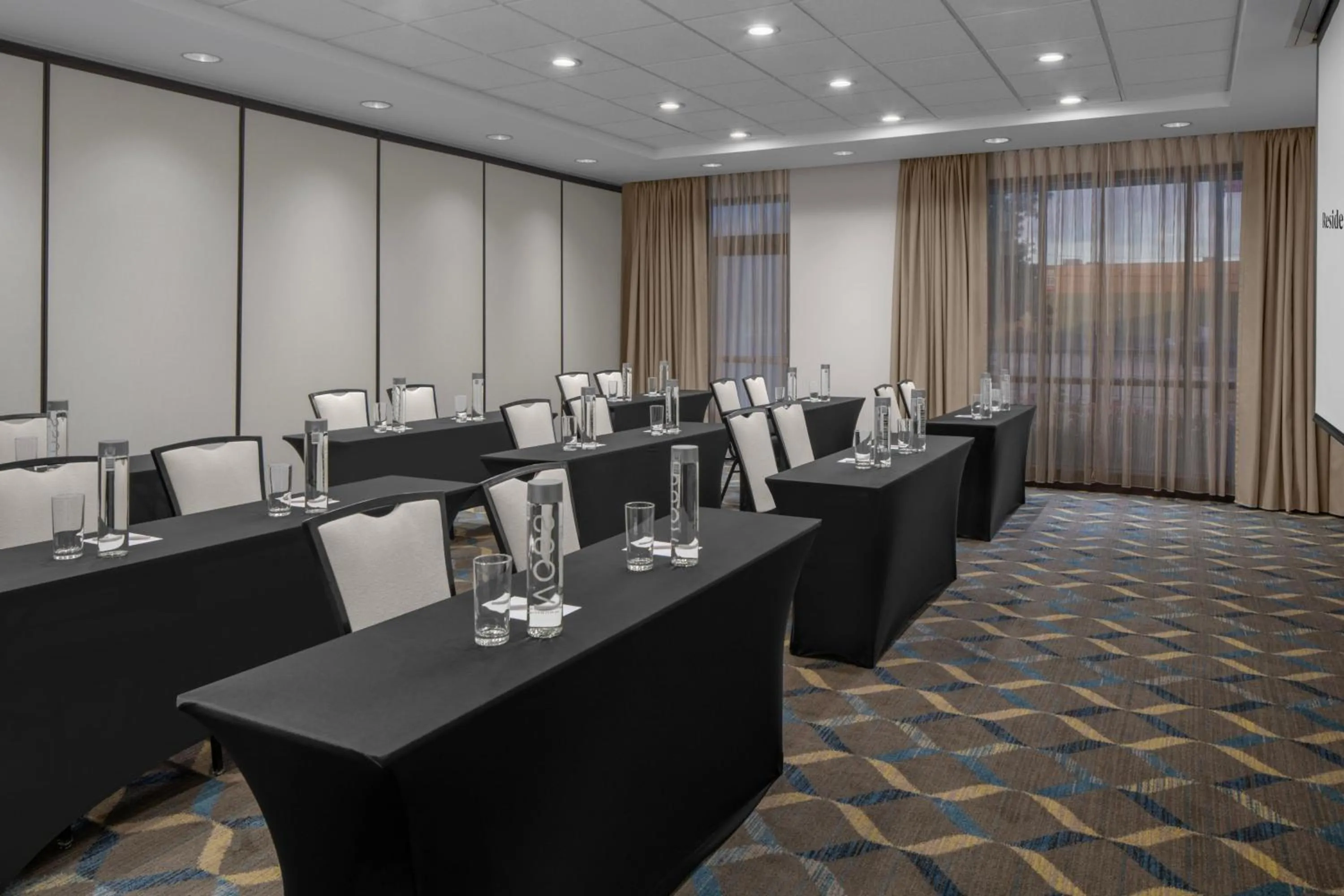 Meeting/conference room in Residence Inn Los Angeles Burbank/Downtown