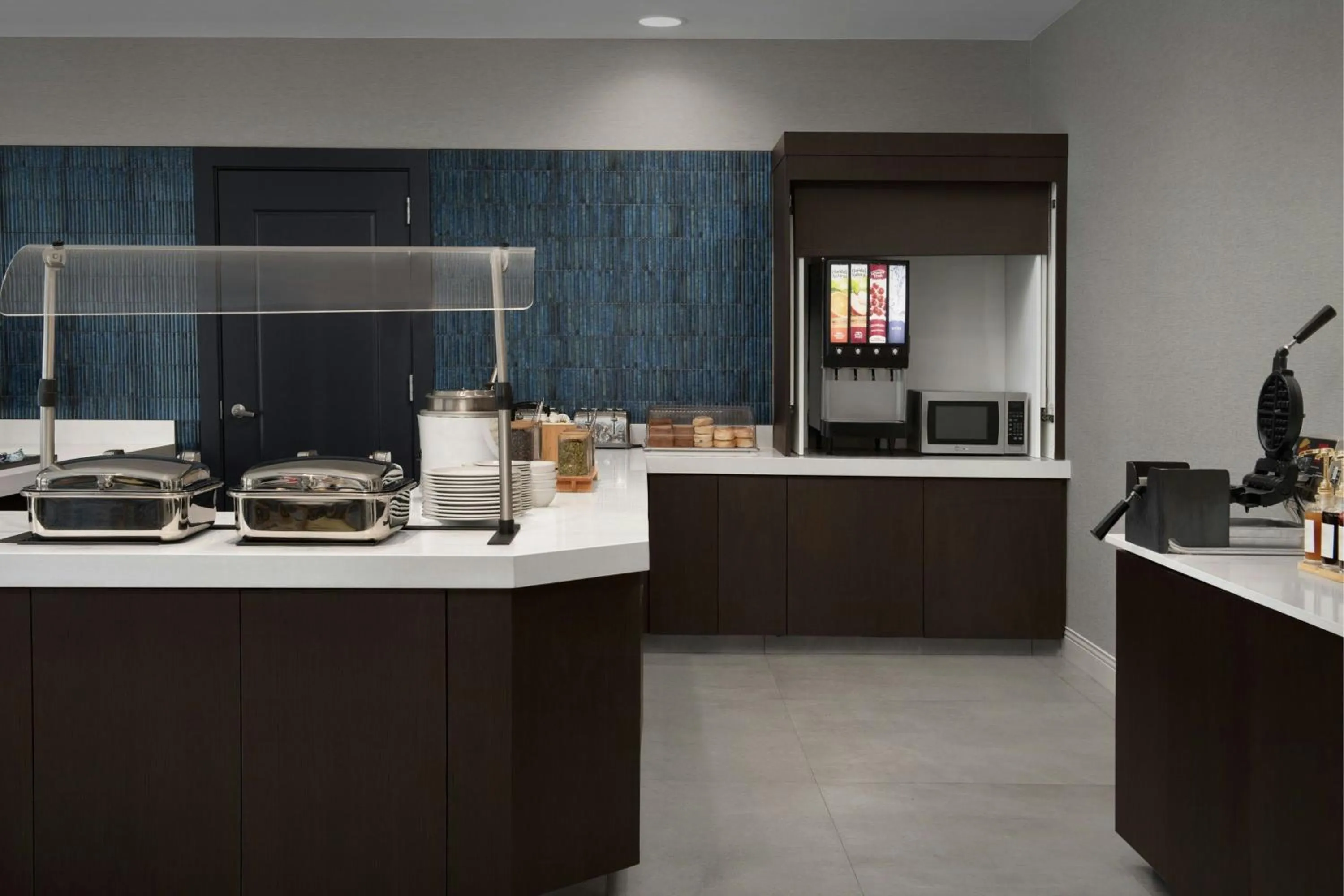 Breakfast in Residence Inn Seattle Bellevue Downtown