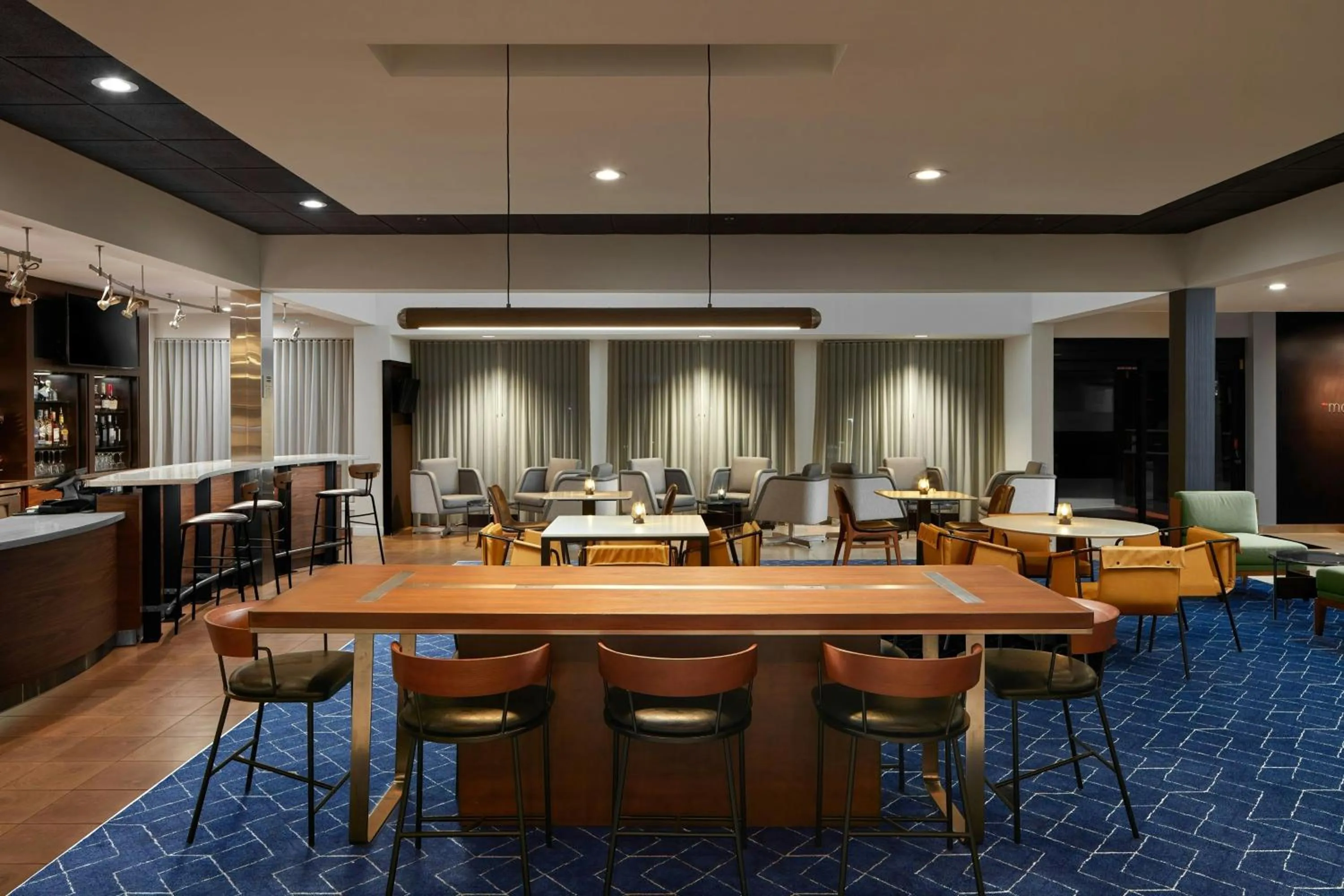 Restaurant/places to eat in Courtyard by Marriott Annapolis
