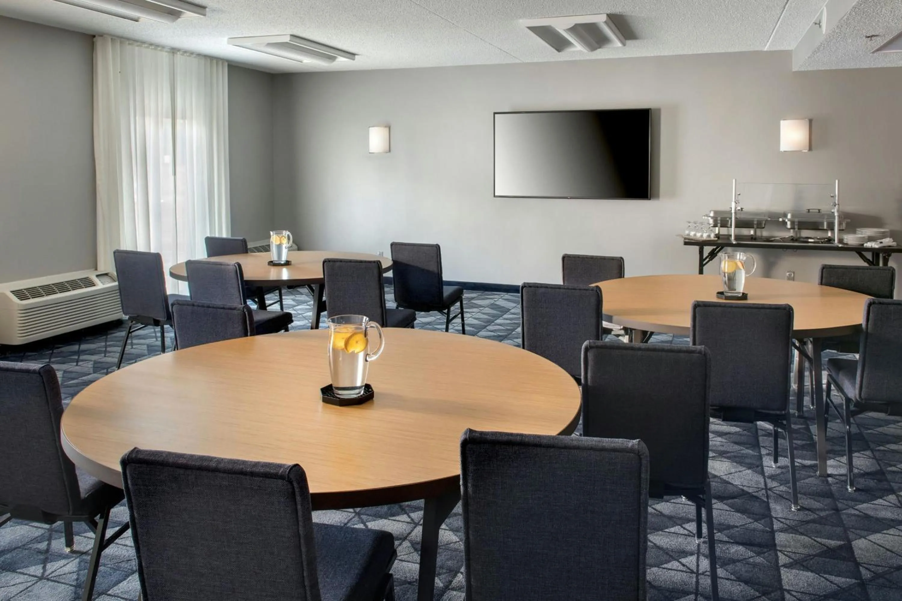 Meeting/conference room in Courtyard by Marriott Annapolis