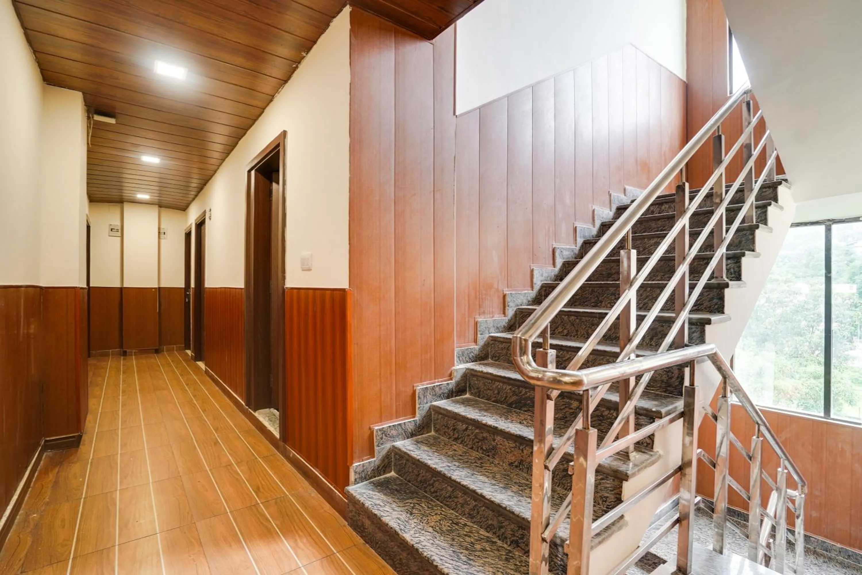 Lobby or reception in Hotel O Canal Road