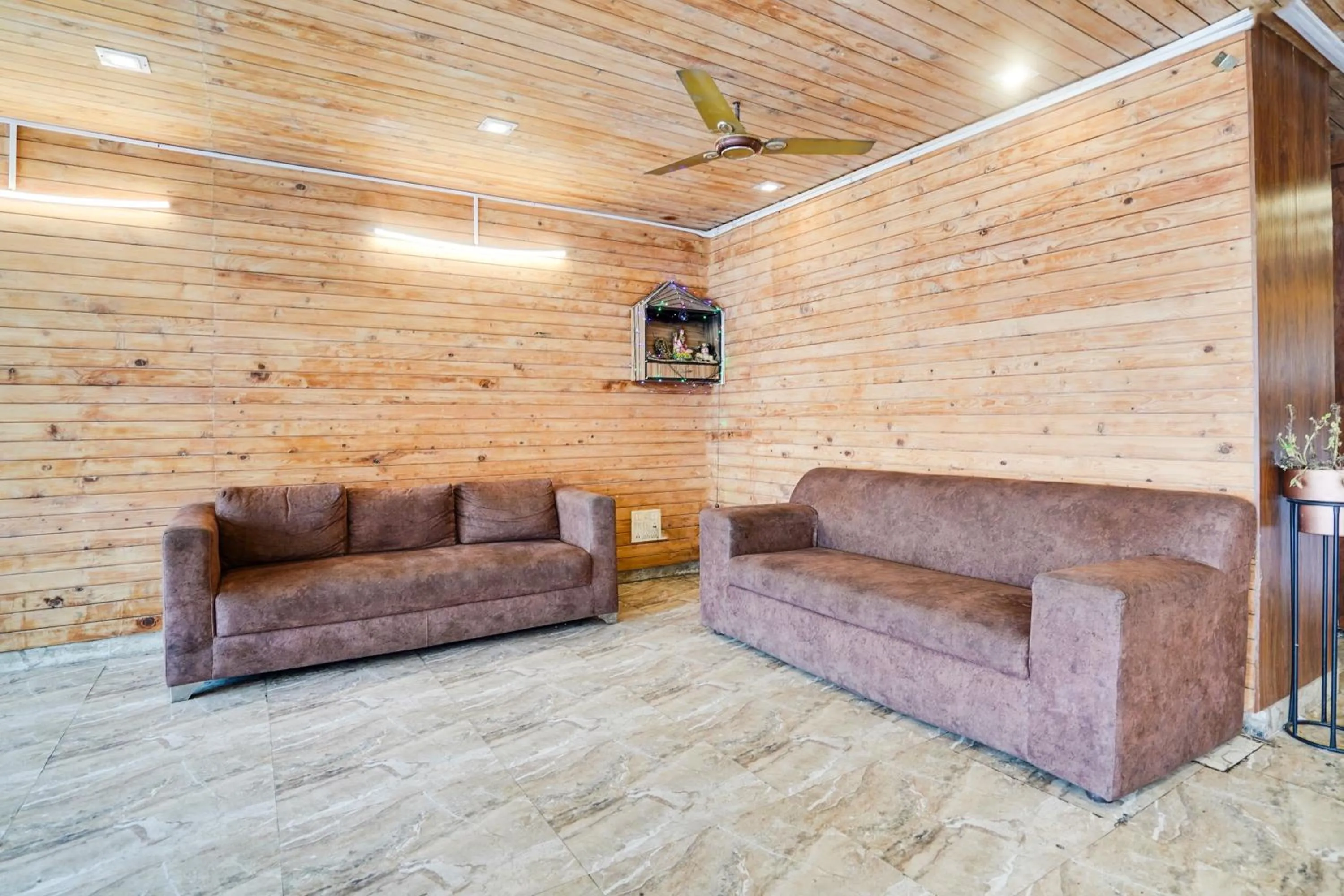 Lobby or reception in Hotel O Canal Road