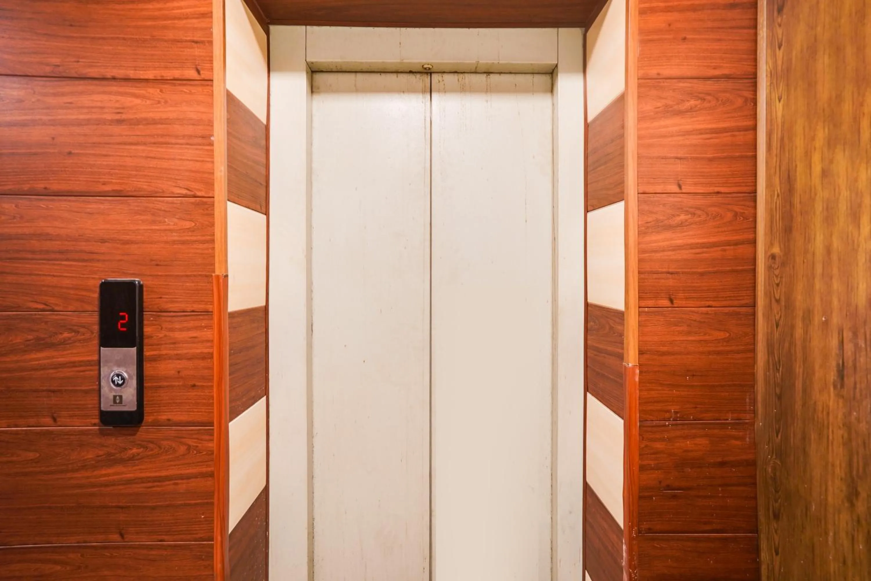 Lobby or reception in FabHotel Doon Maira