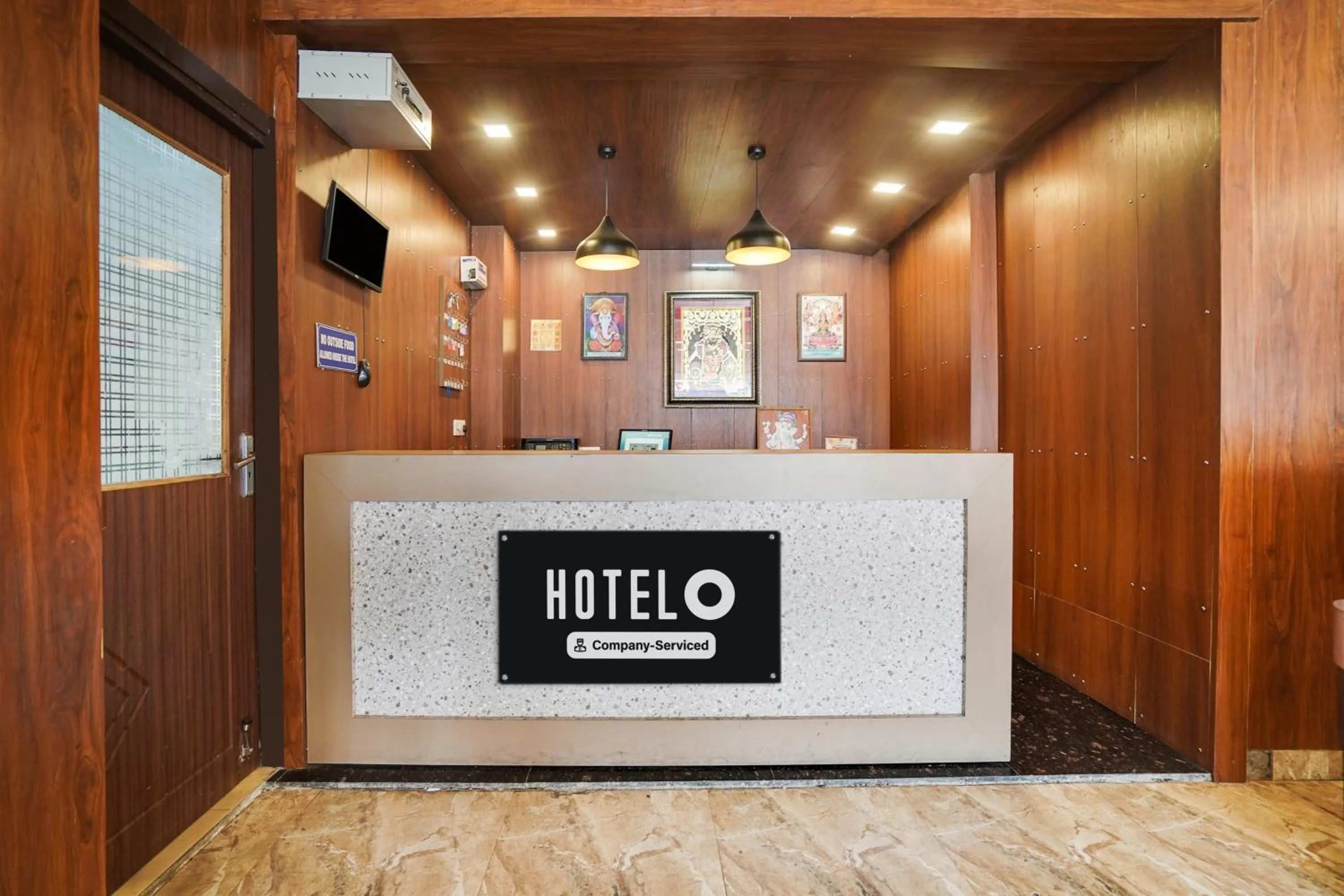 Lobby or reception in Hotel O Canal Road