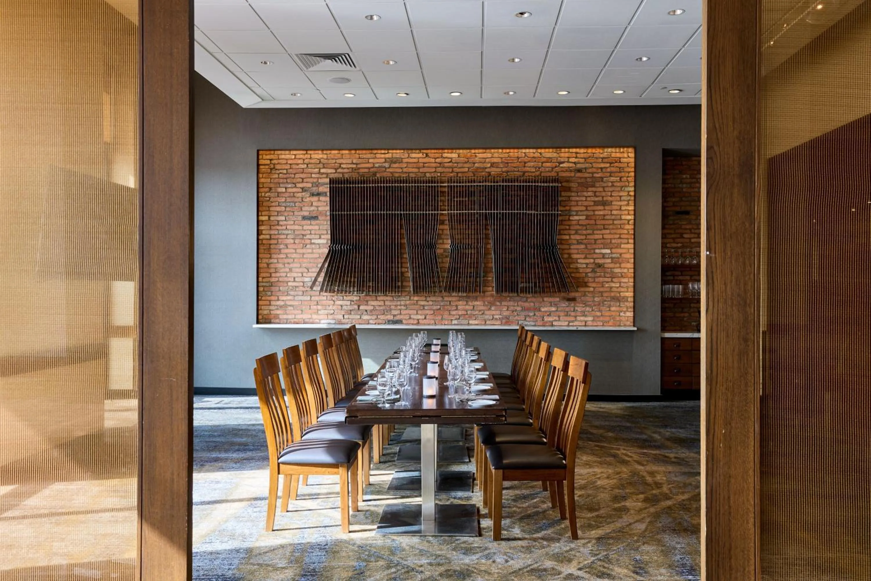 Restaurant/places to eat in Baltimore Marriott Waterfront