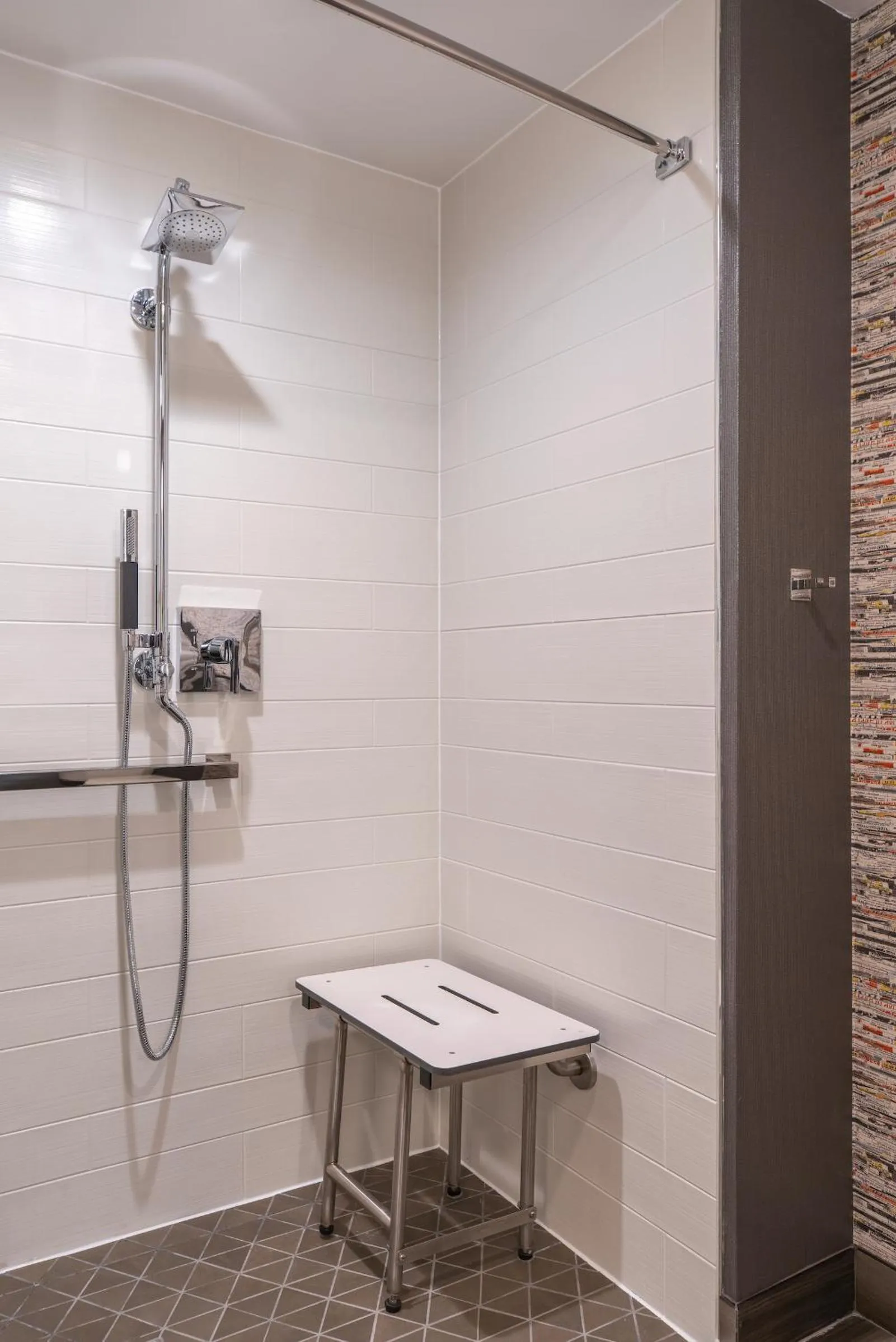 Shower in Baltimore Marriott Waterfront