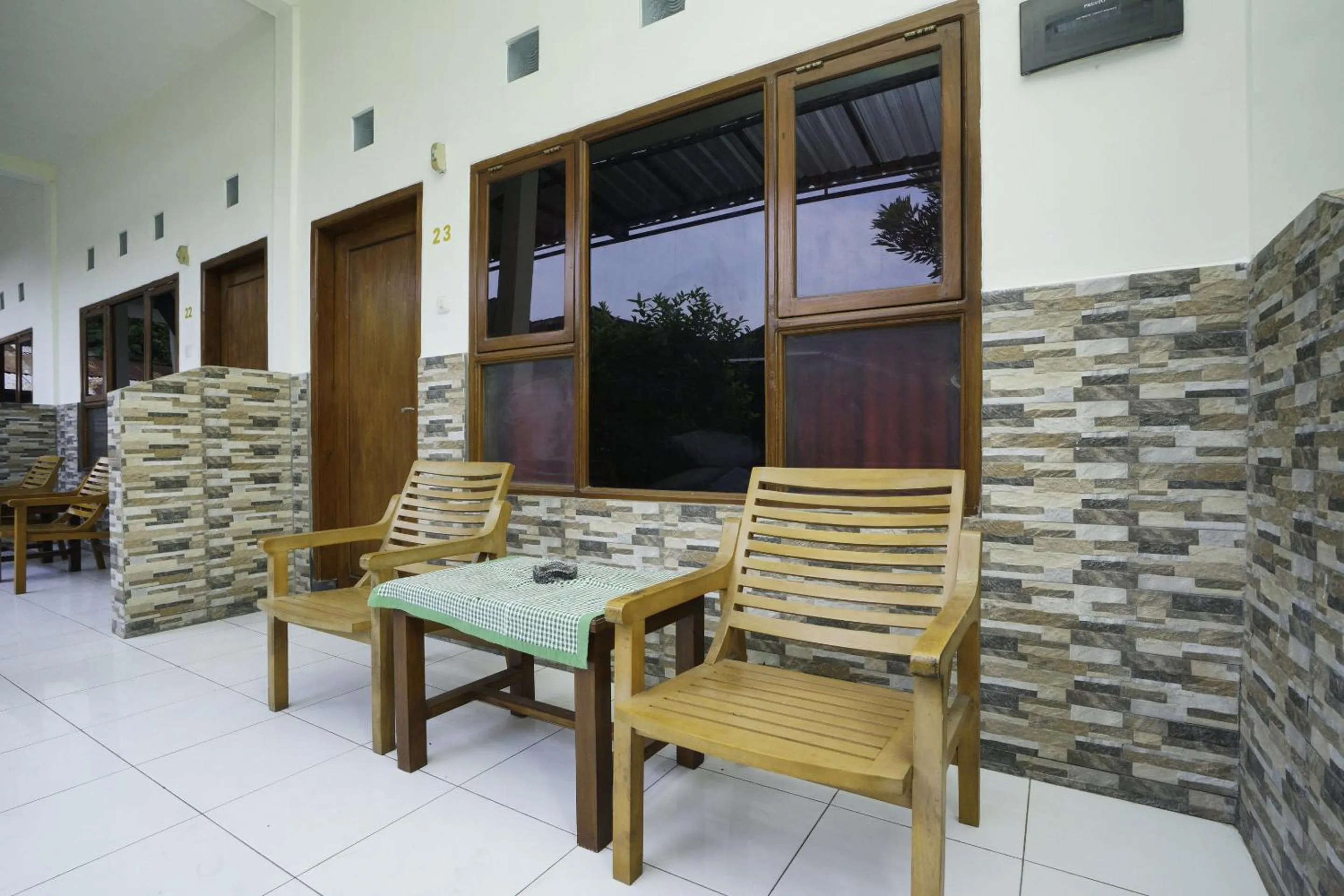 Patio in Hotel Tentrem Syariah
