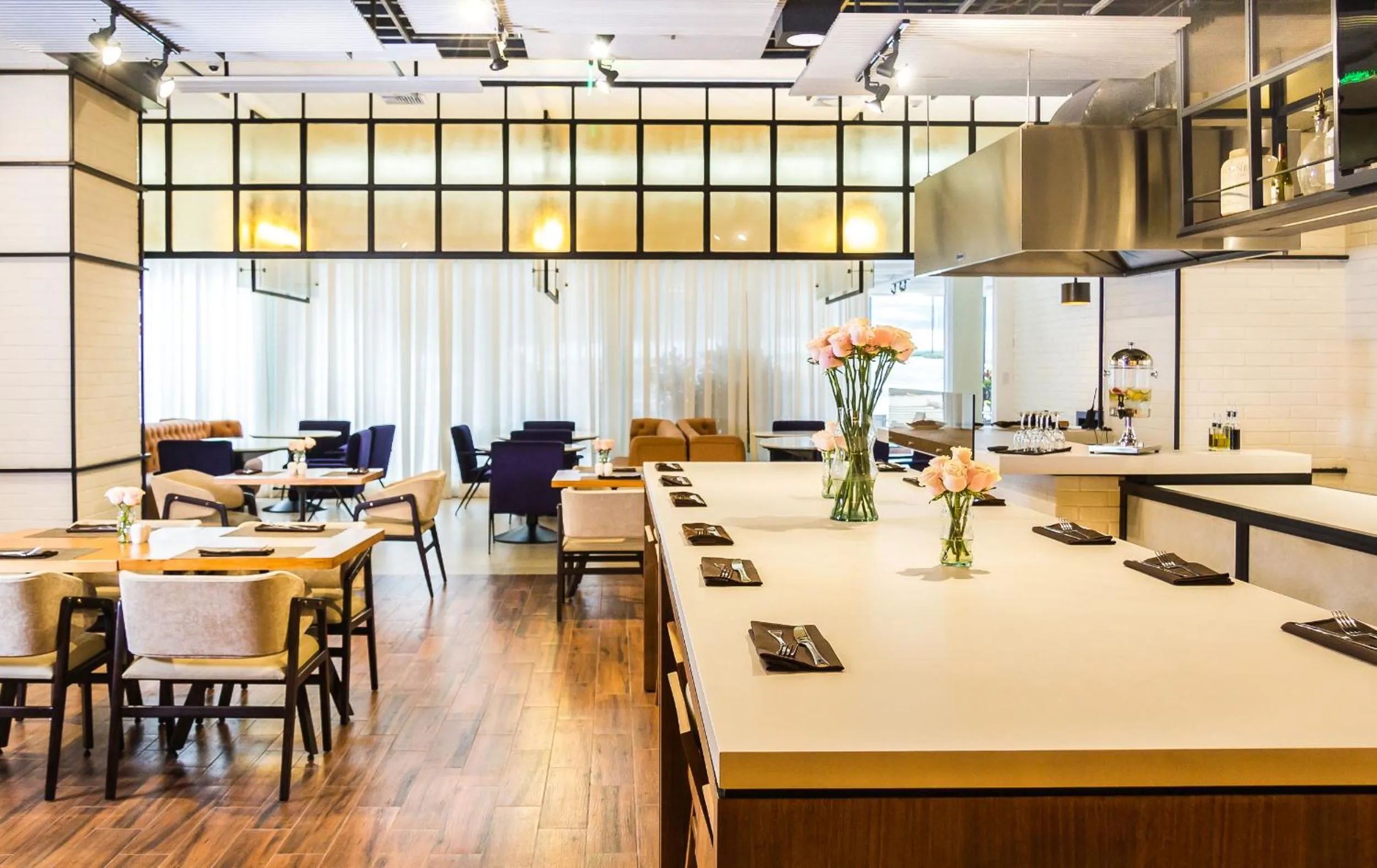Restaurant/places to eat in Eb Hotel By Eurobuilding Quito Airport