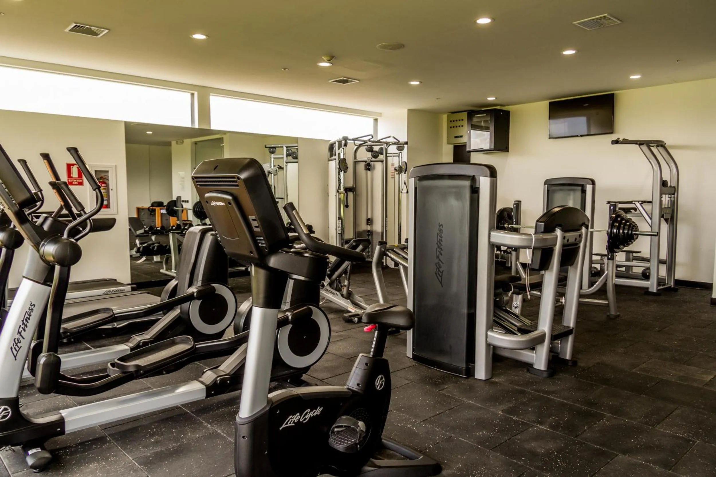 Fitness centre/facilities in Eb Hotel By Eurobuilding Quito Airport