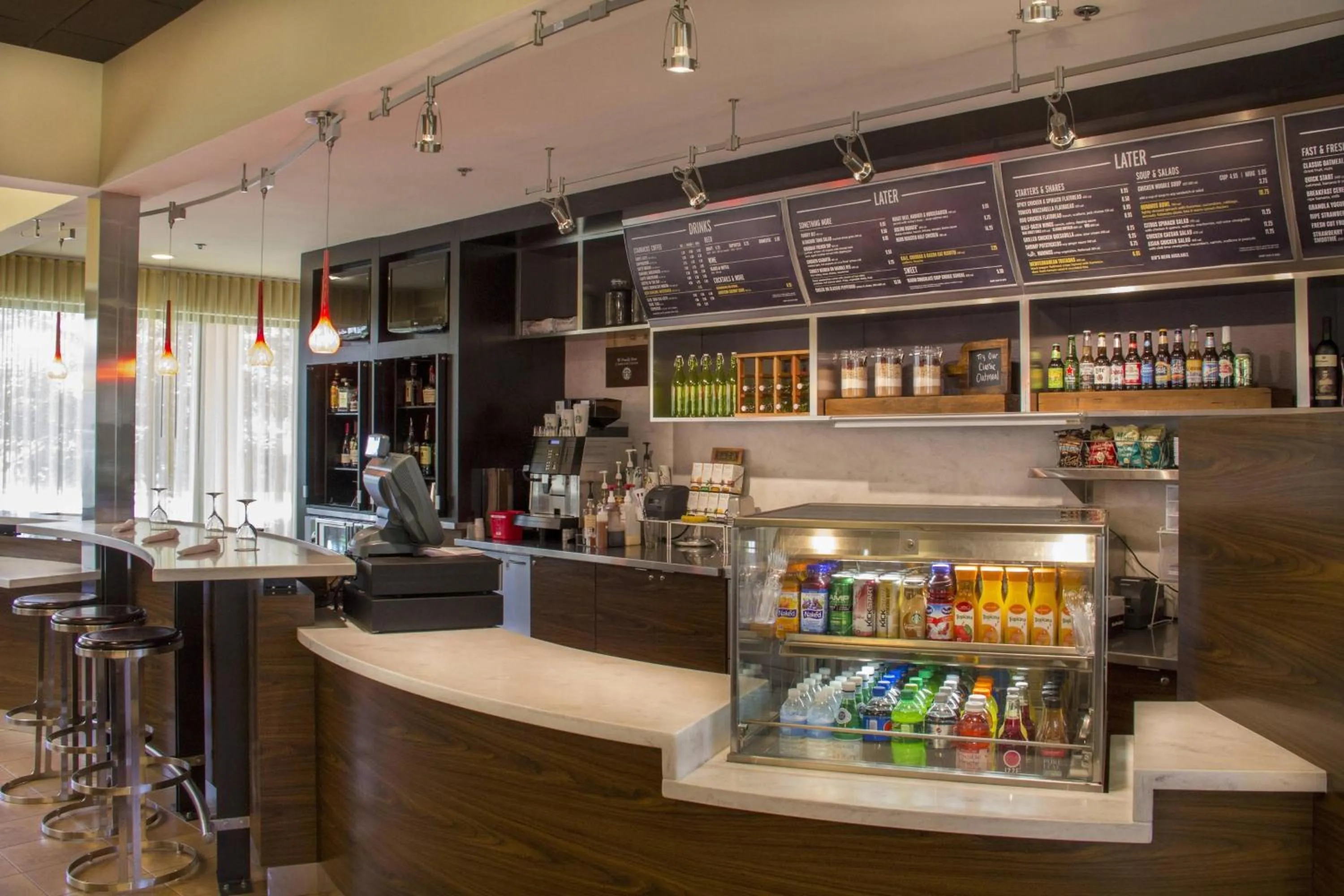 Restaurant/places to eat in Courtyard Chicago Highland Park/Northbrook