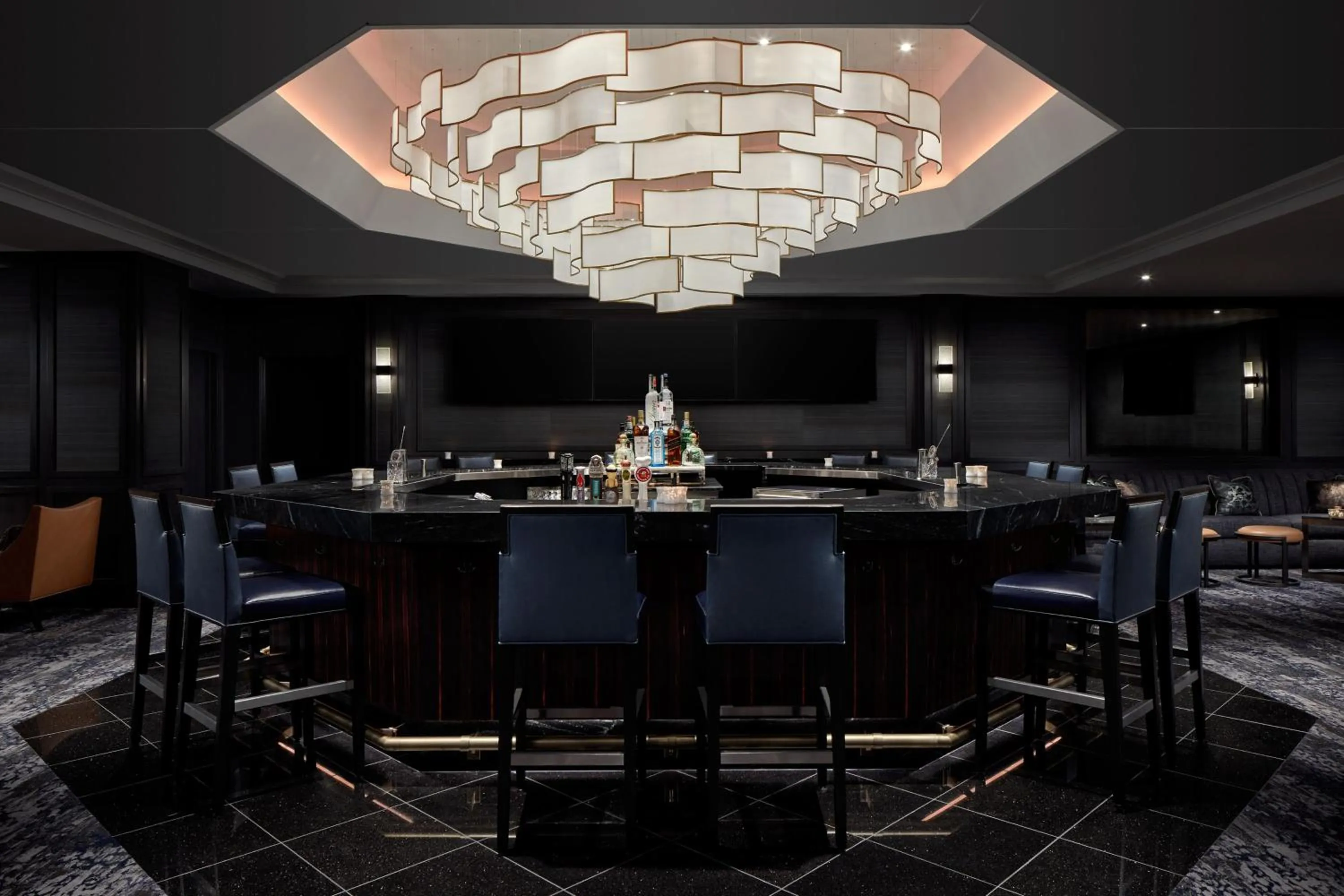 Lounge or bar in The Ritz-Carlton, Cleveland