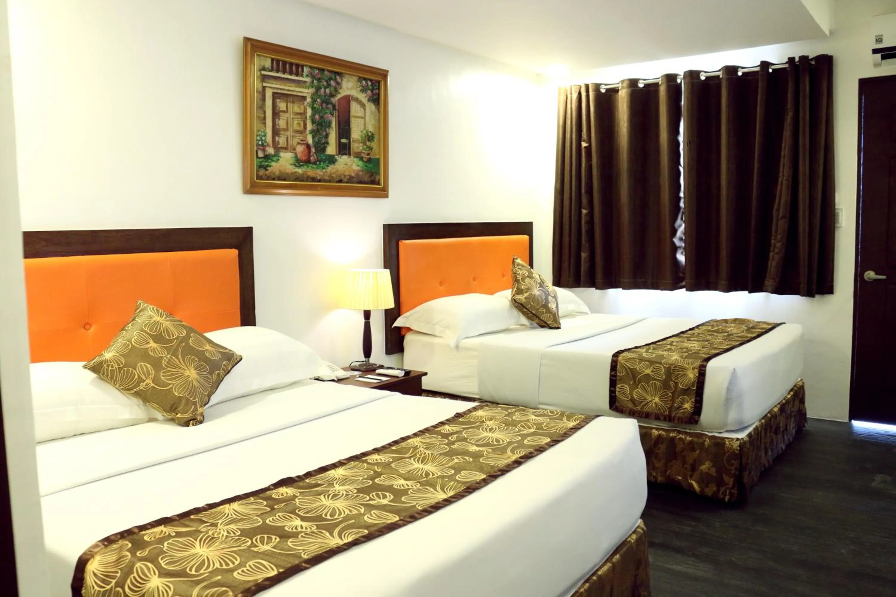 Bed in Paradise Garden Hotel and Convention Center Boracay Powered by ASTON