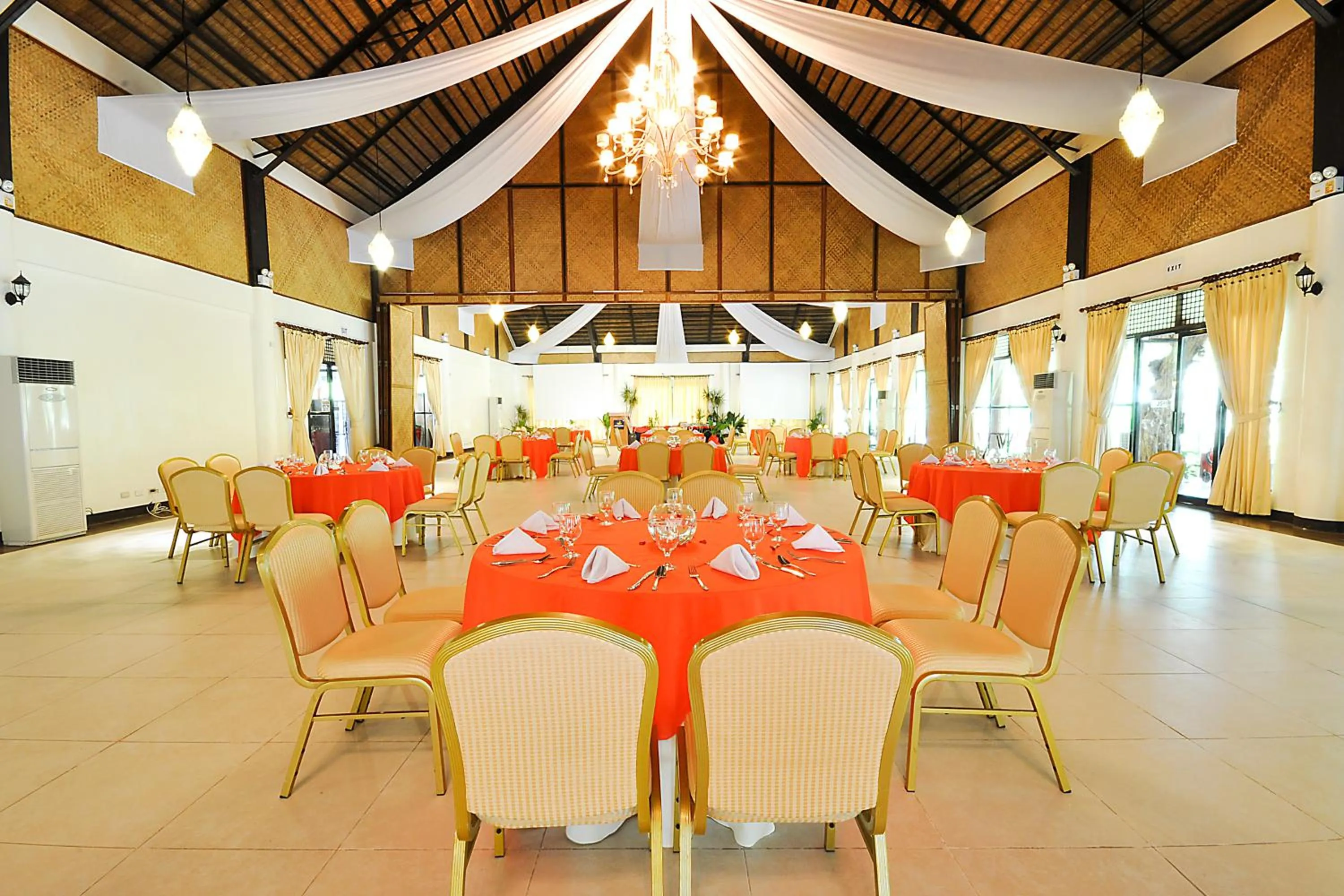 Banquet/Function facilities in Paradise Garden Hotel and Convention Center Boracay Powered by ASTON