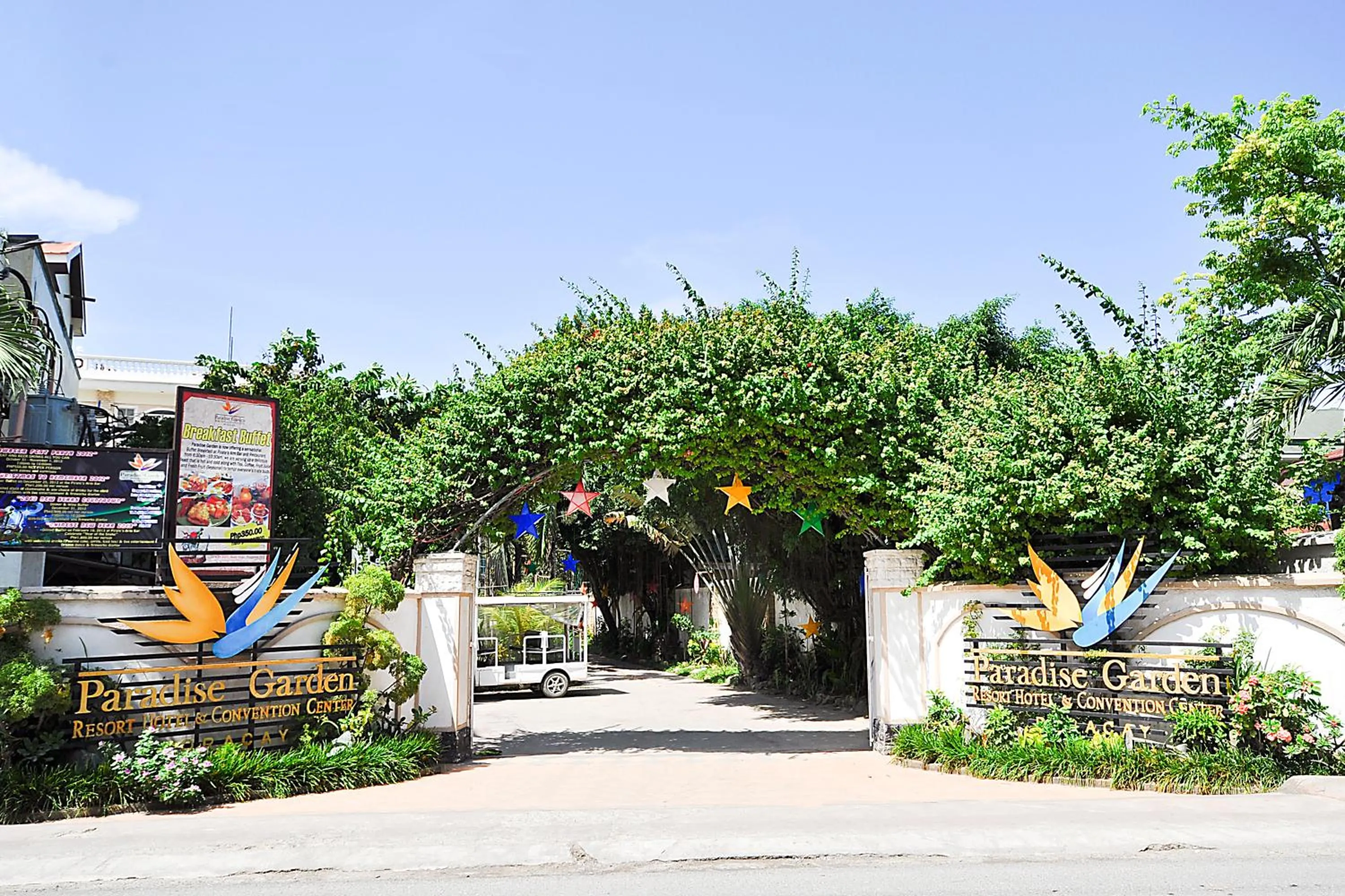Facade/entrance in Paradise Garden Hotel and Convention Center Boracay Powered by ASTON