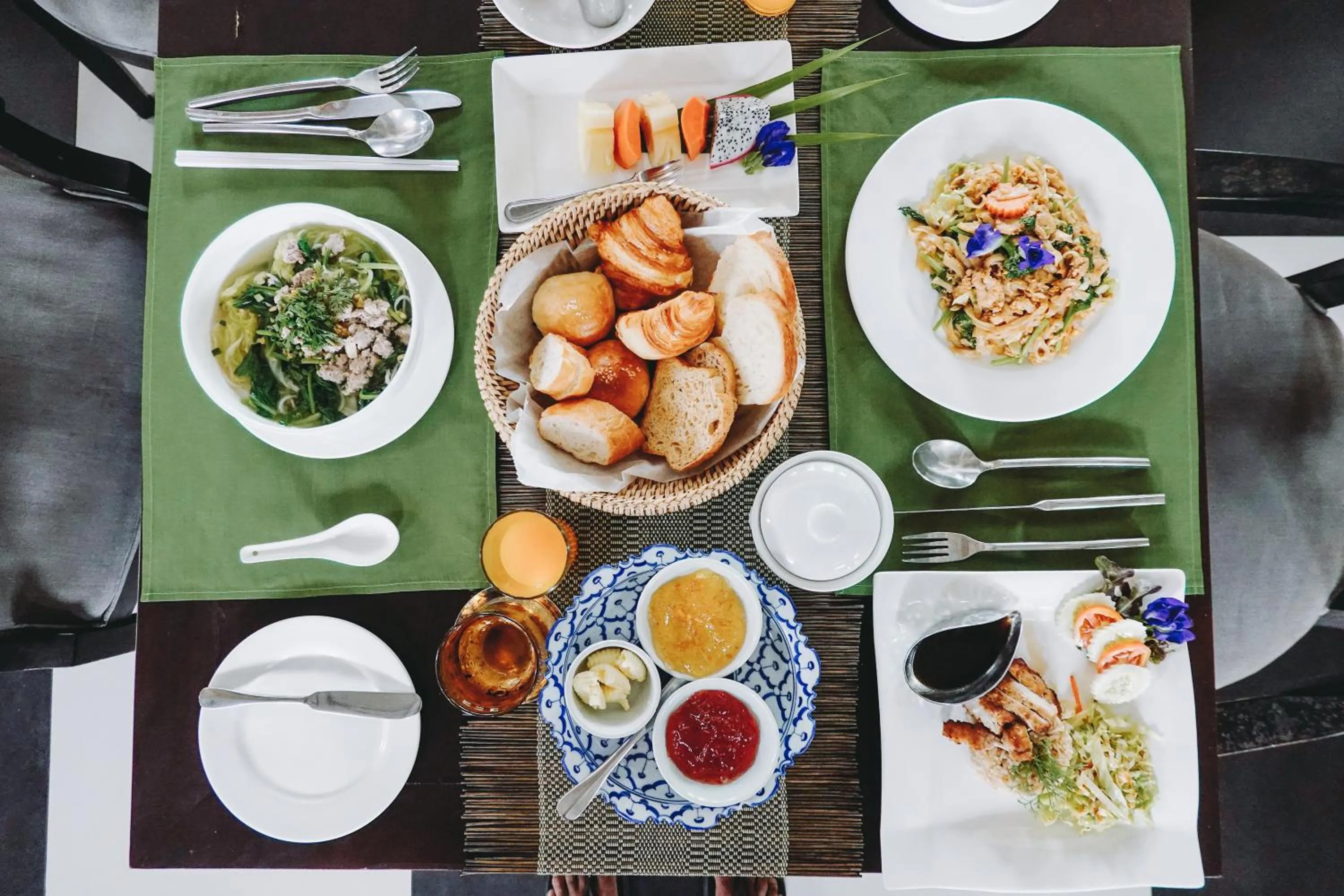 Food and drinks in Le Palais Juliana