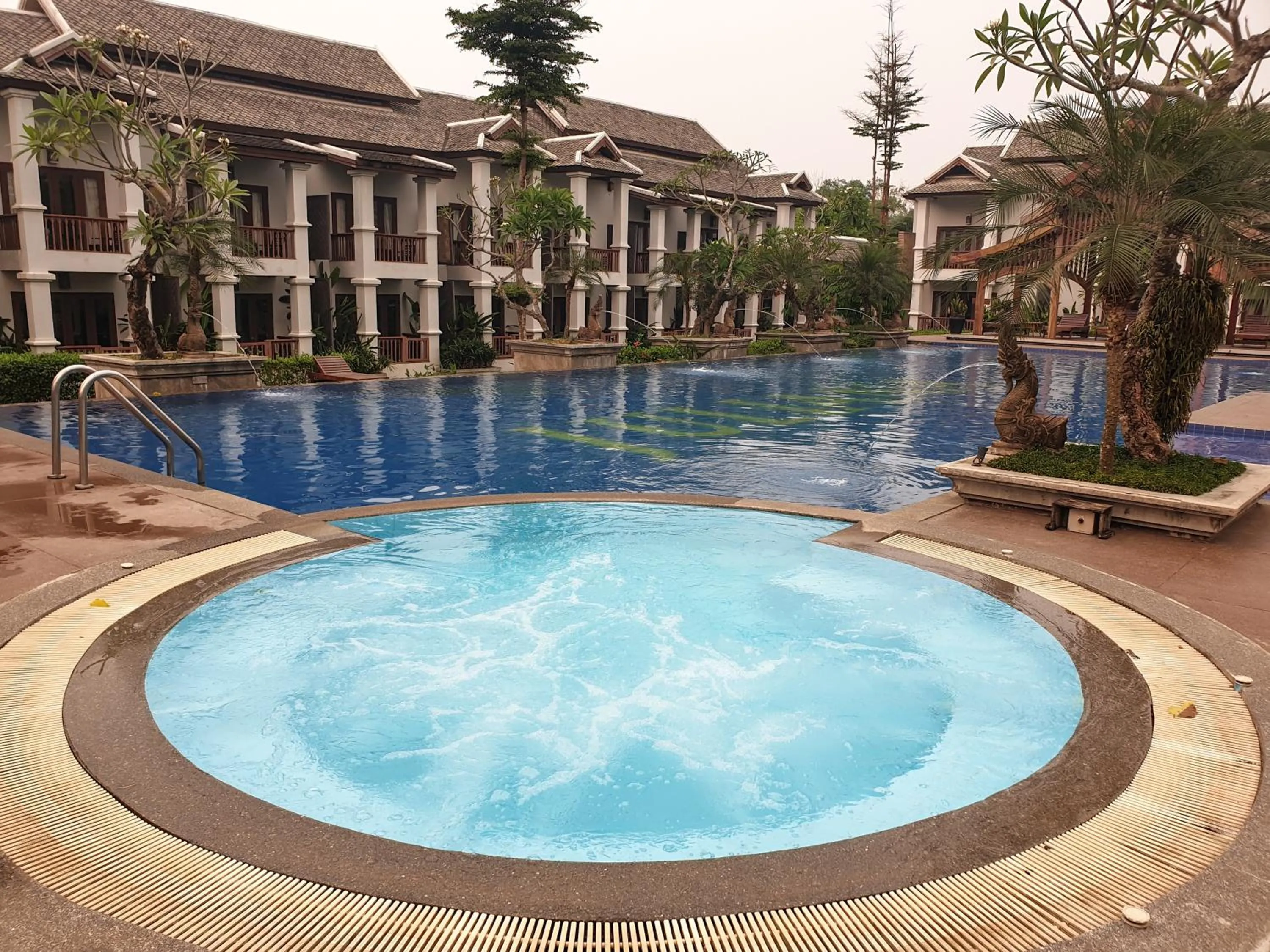 Swimming pool in Le Palais Juliana