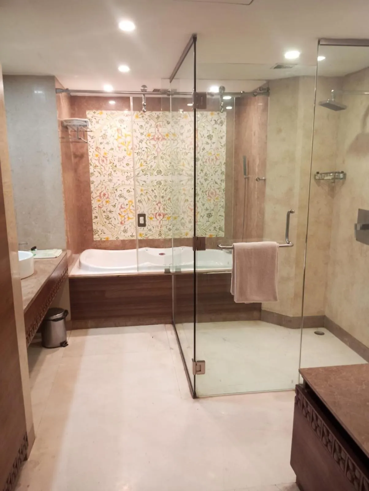 Shower in The Manohar Hyderabad
