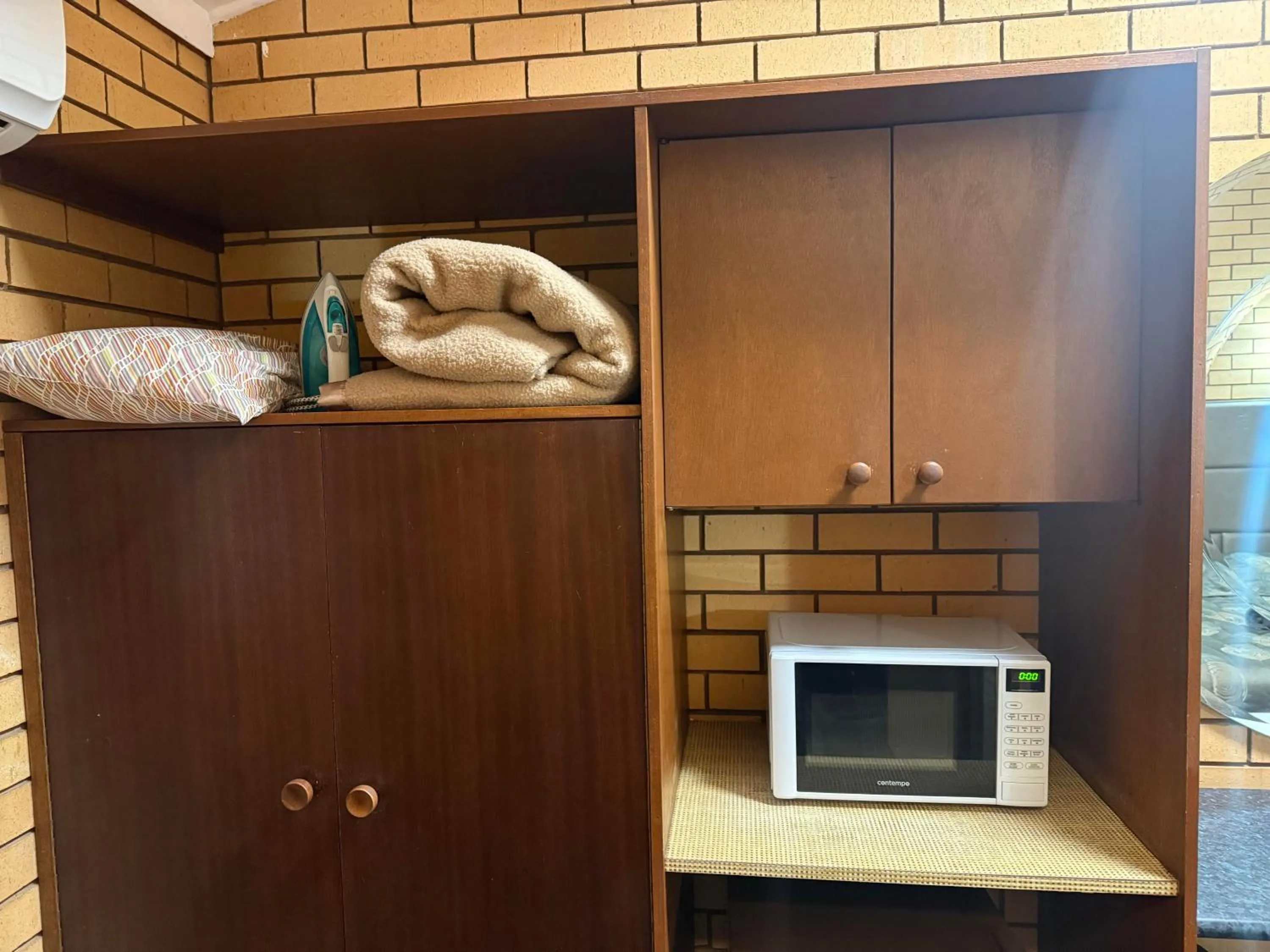 Kitchen or kitchenette in Stockman Motor Inn