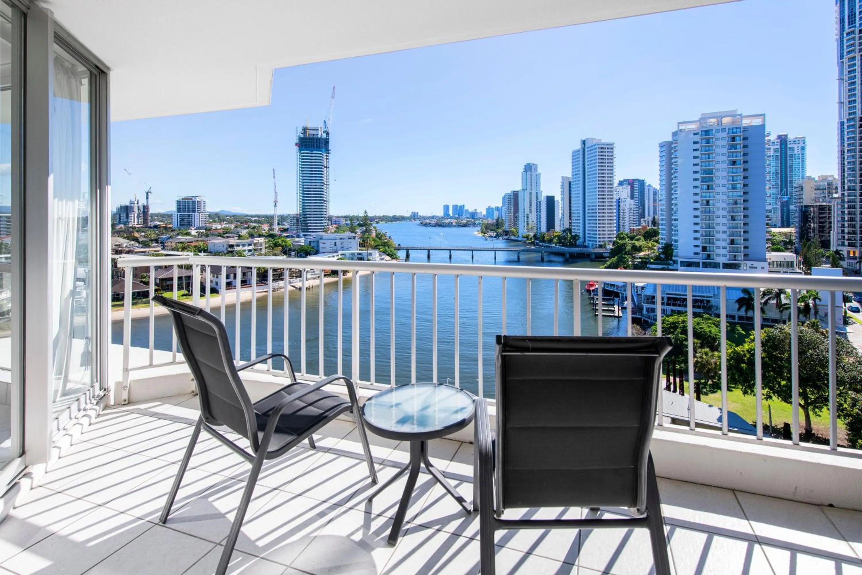 Moorings On Cavill Surfers Paradise