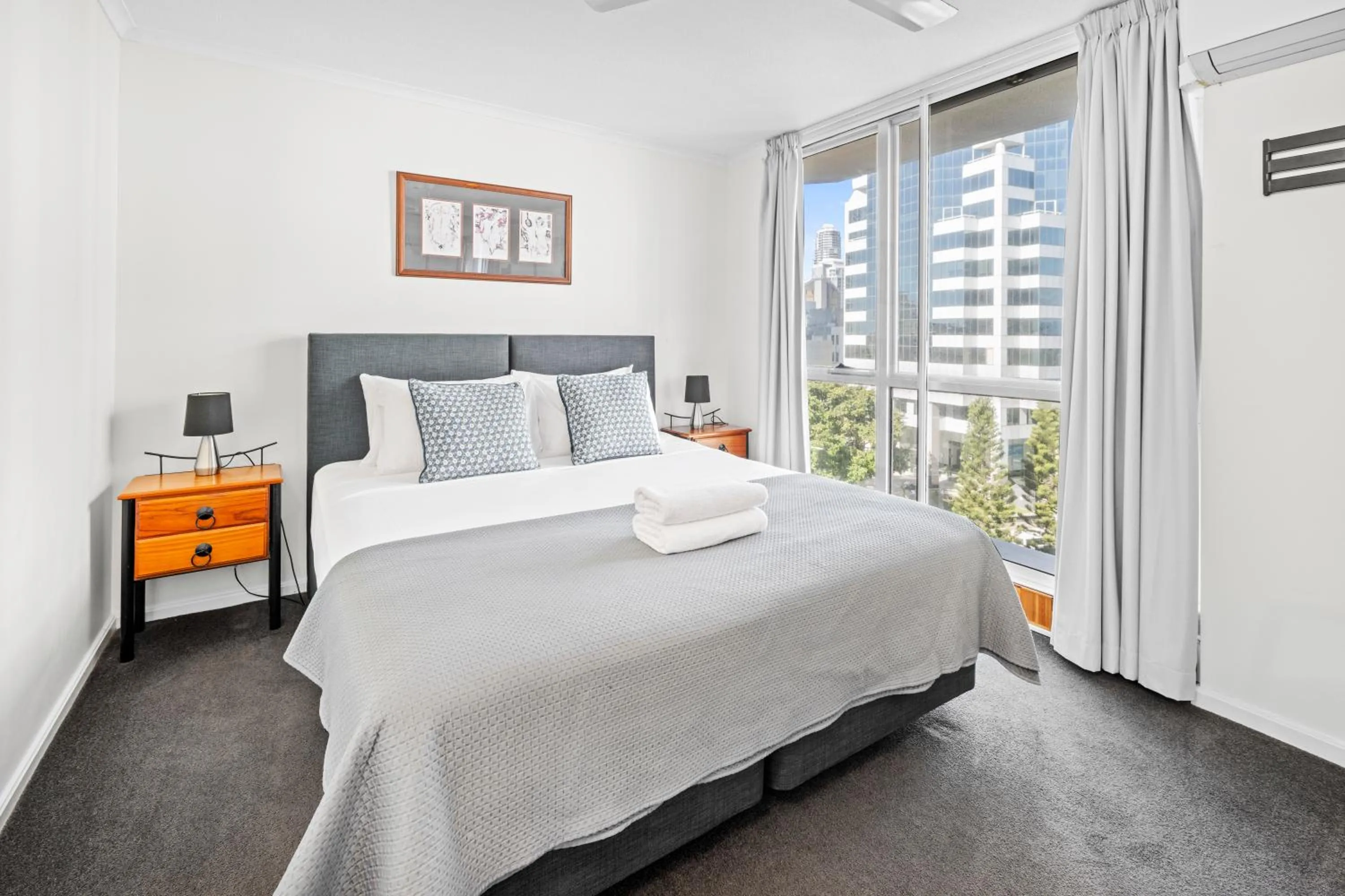 Bedroom, Bed in Moorings On Cavill Surfers Paradise