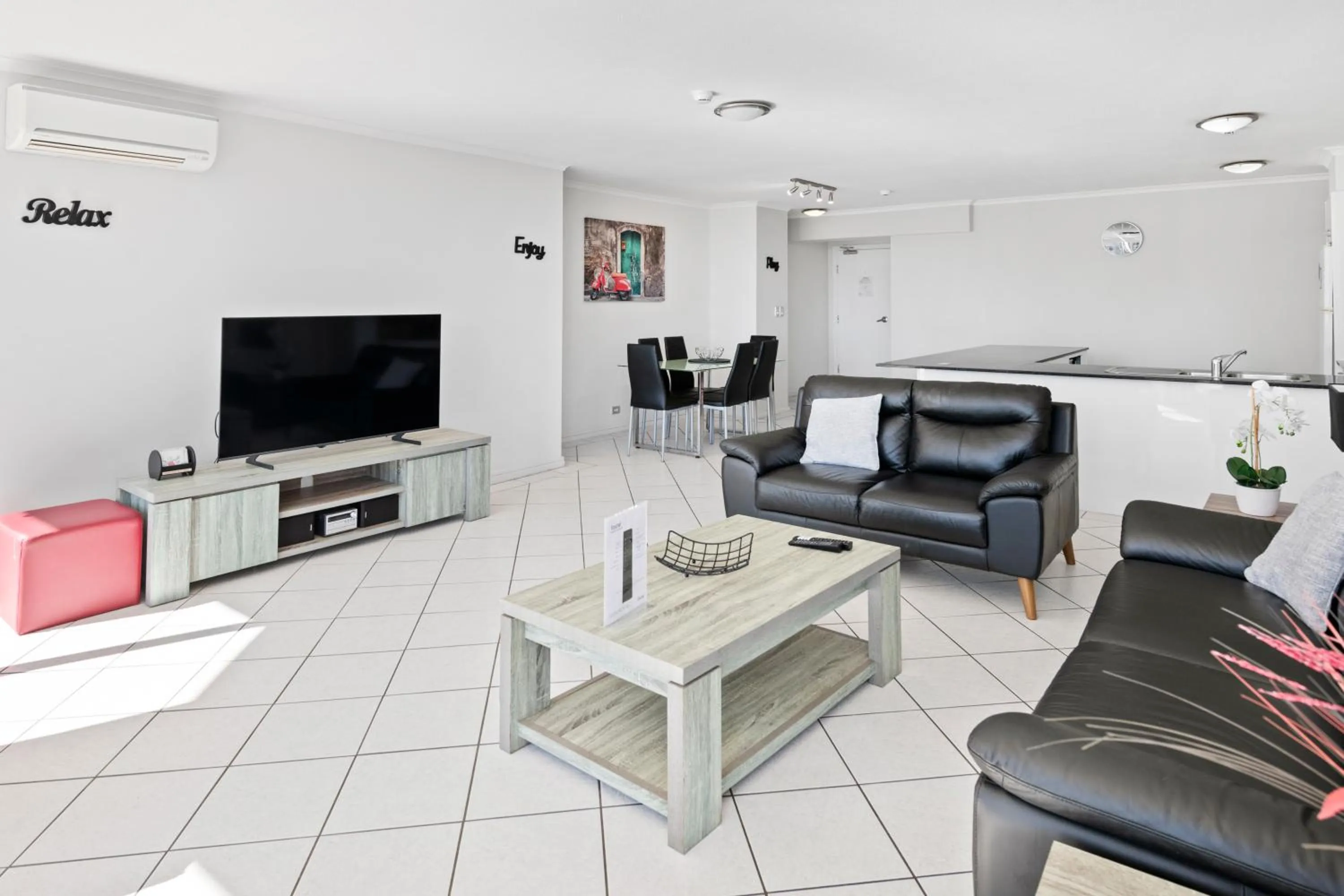 Moorings On Cavill Surfers Paradise