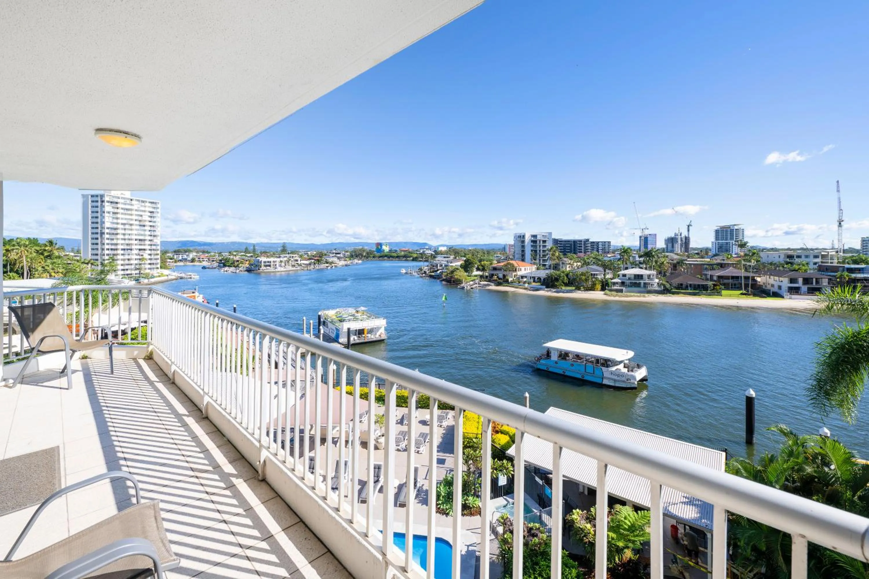 Moorings On Cavill Surfers Paradise