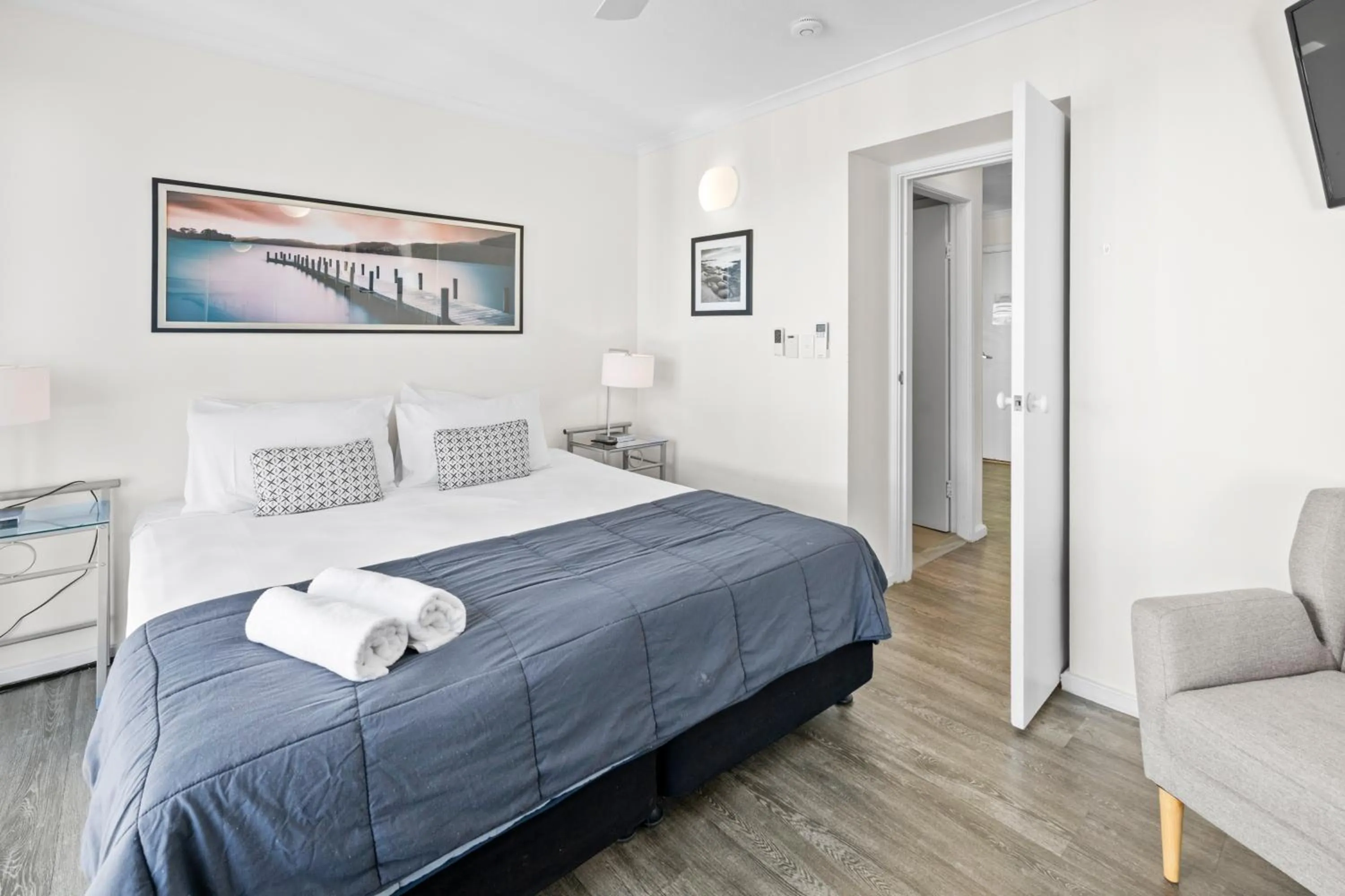 Bedroom, Bed in Moorings On Cavill Surfers Paradise