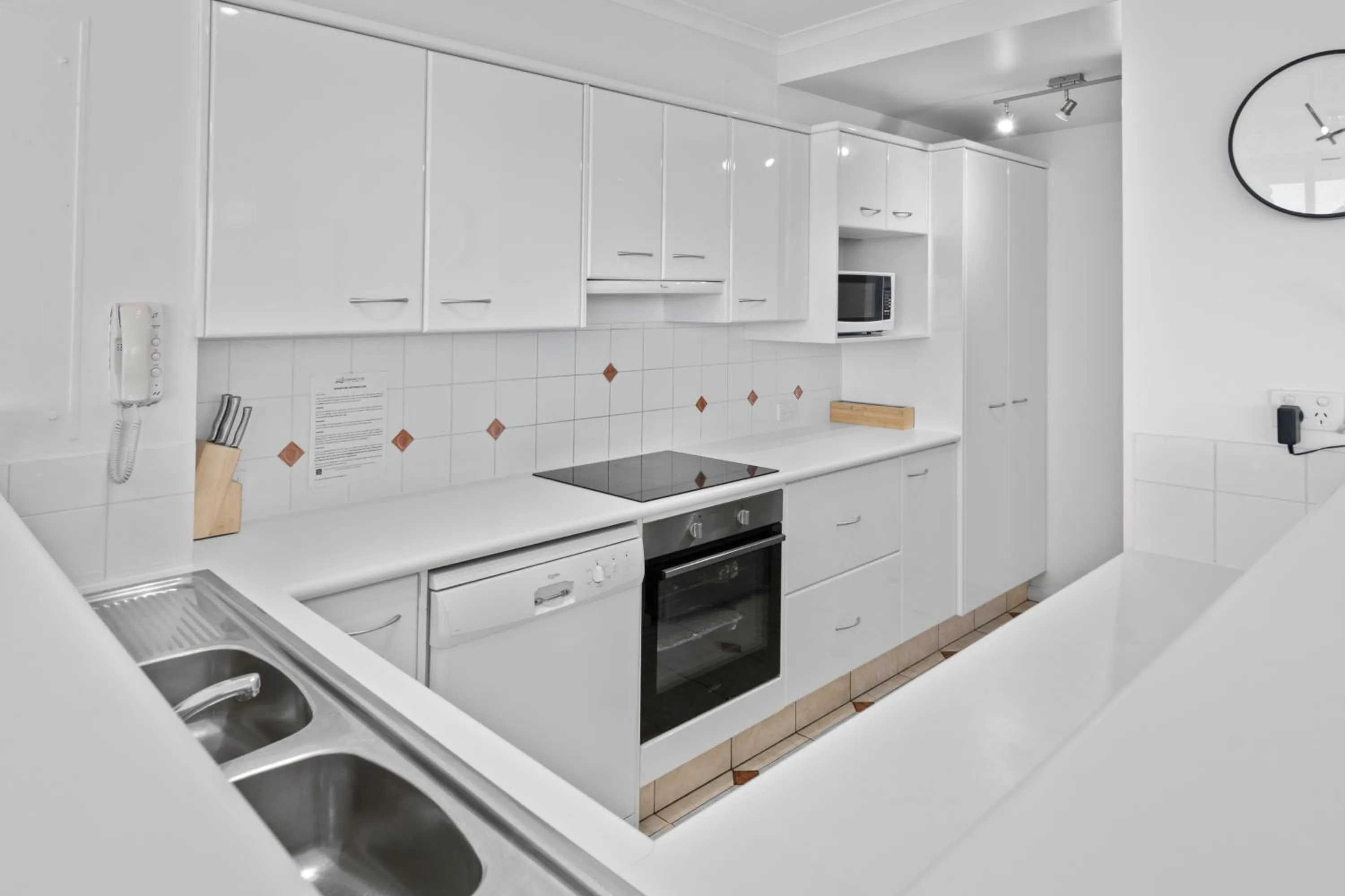 Kitchen or kitchenette in Moorings On Cavill Surfers Paradise