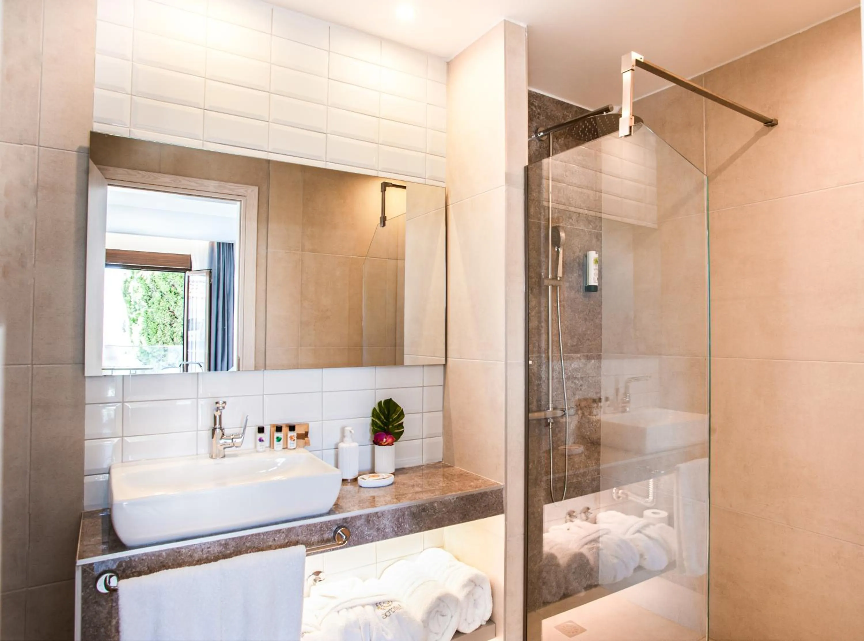 Bathroom in Acrotel Lily Ann Village