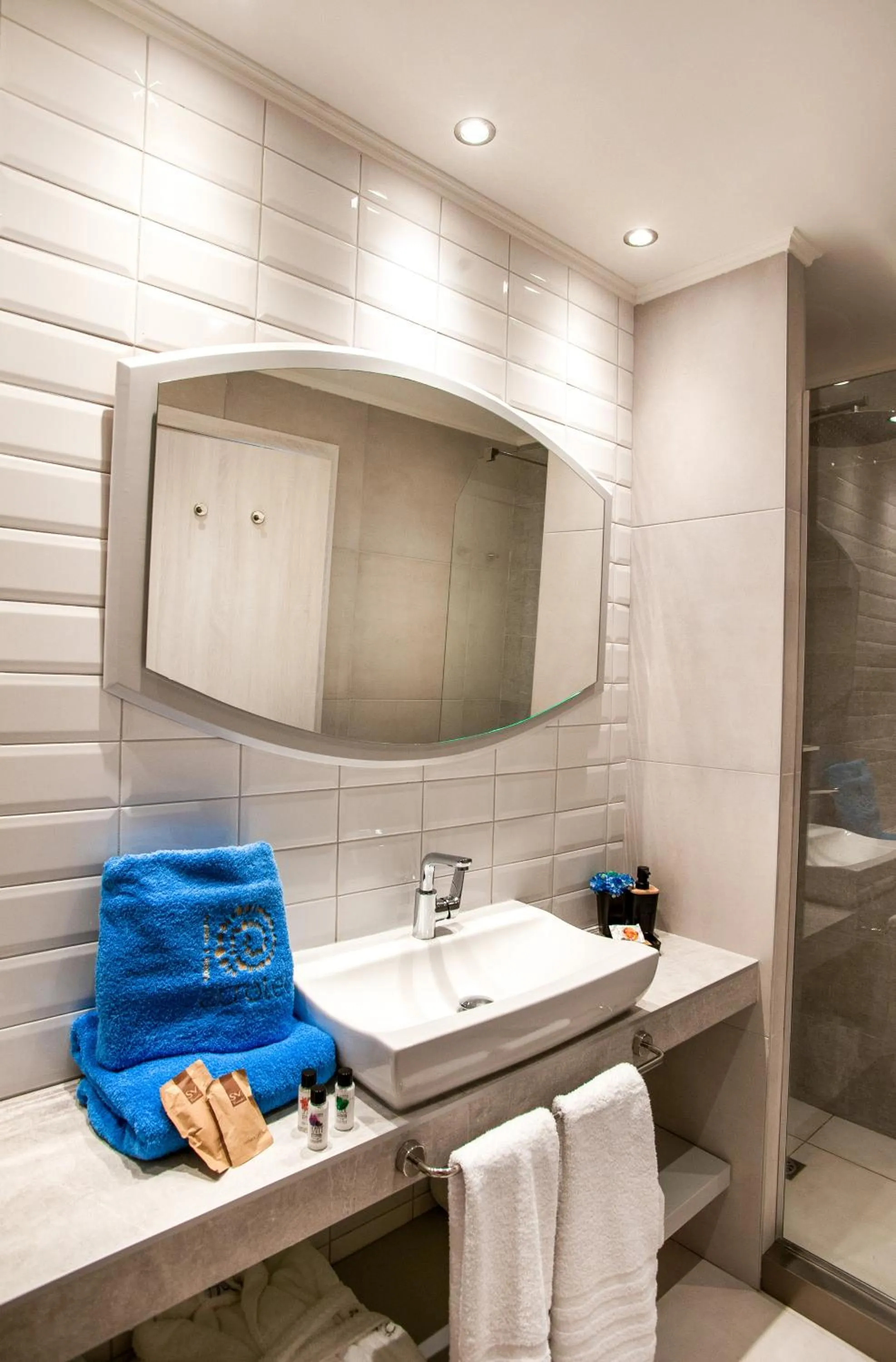 Bathroom in Acrotel Lily Ann Village