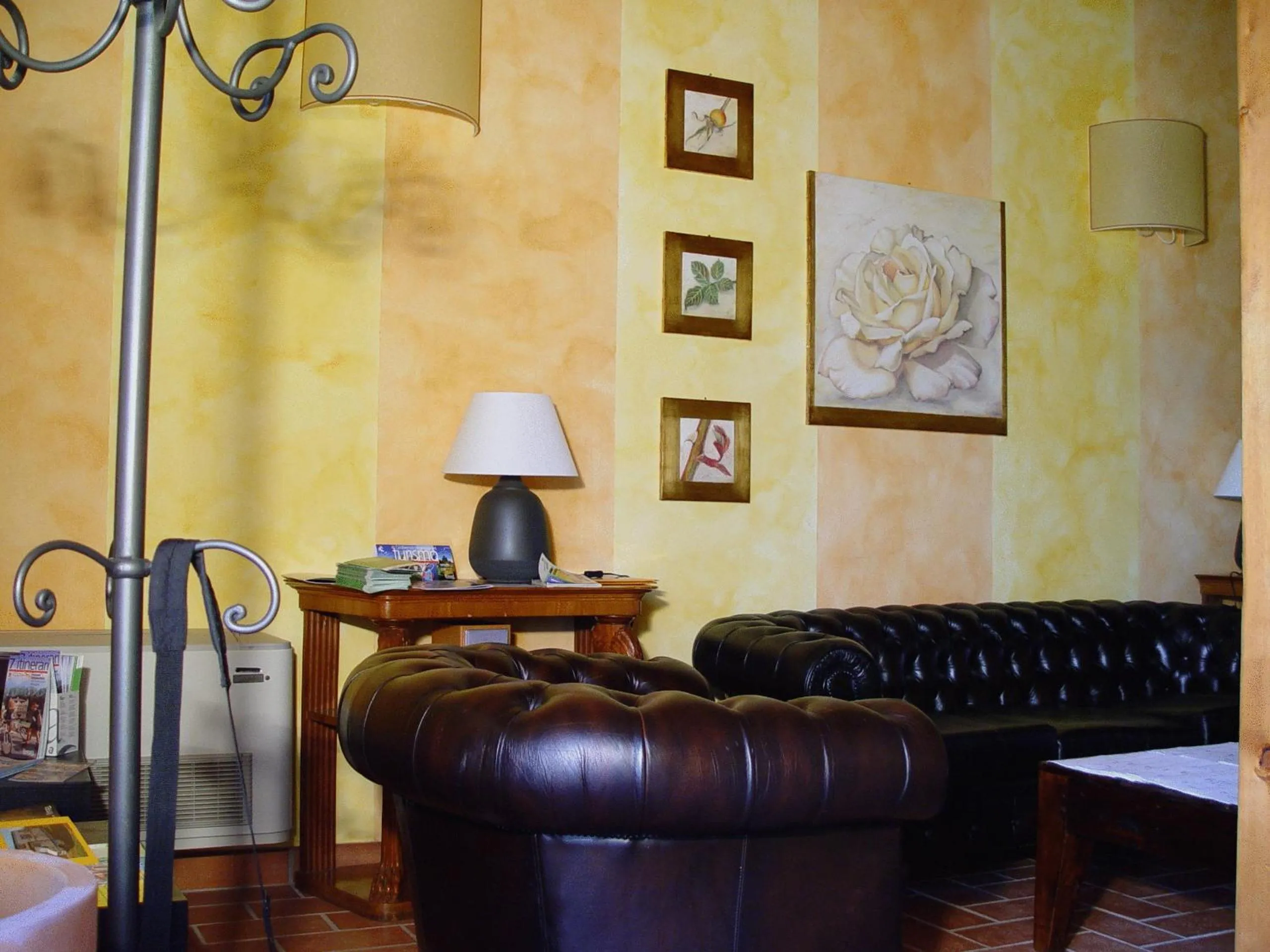 Communal lounge/ TV room in Agriturismo Lama Di Valle Rosa