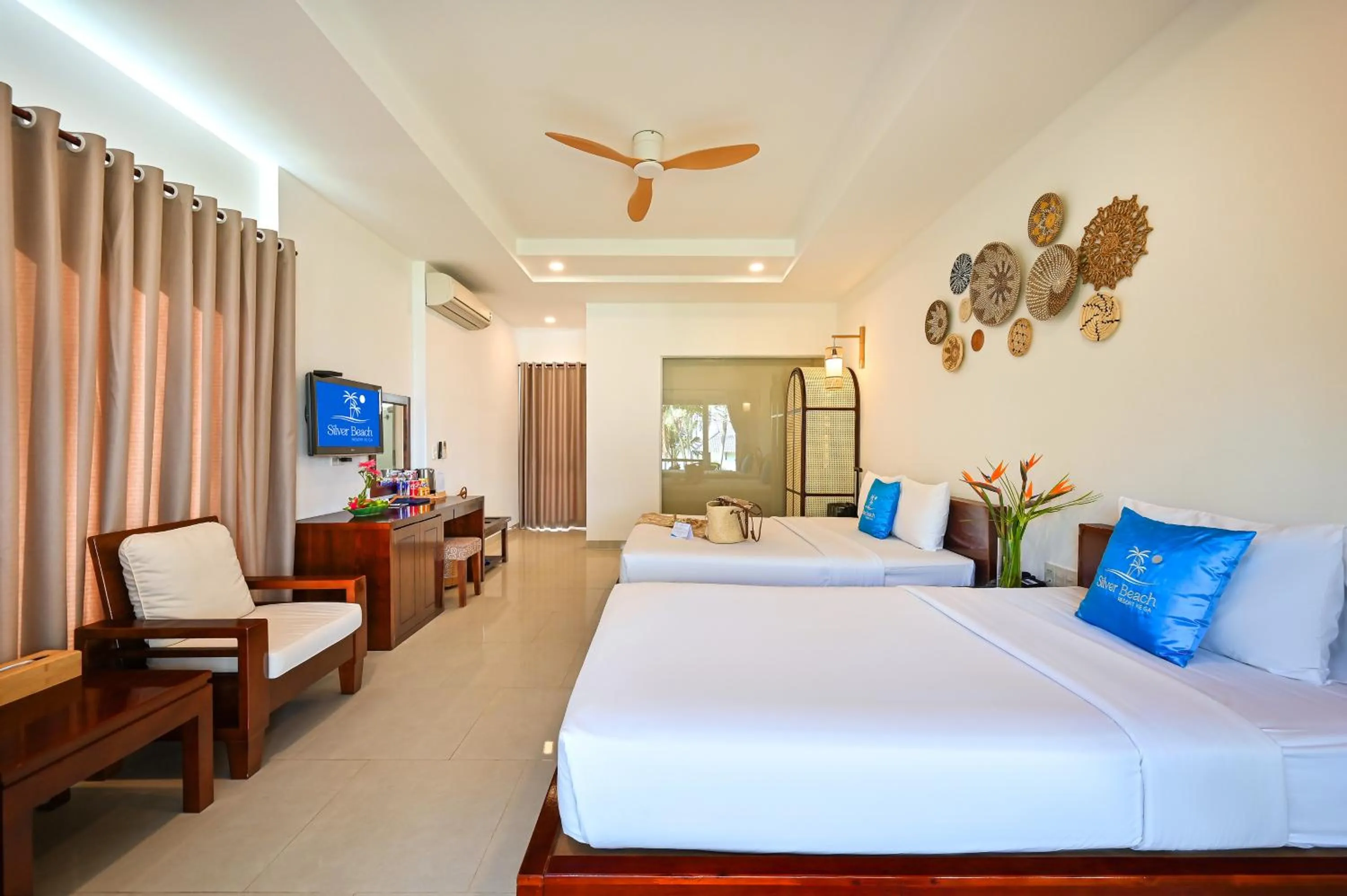 Photo of the whole room, Bed in Silver Beach Resort Ke Ga