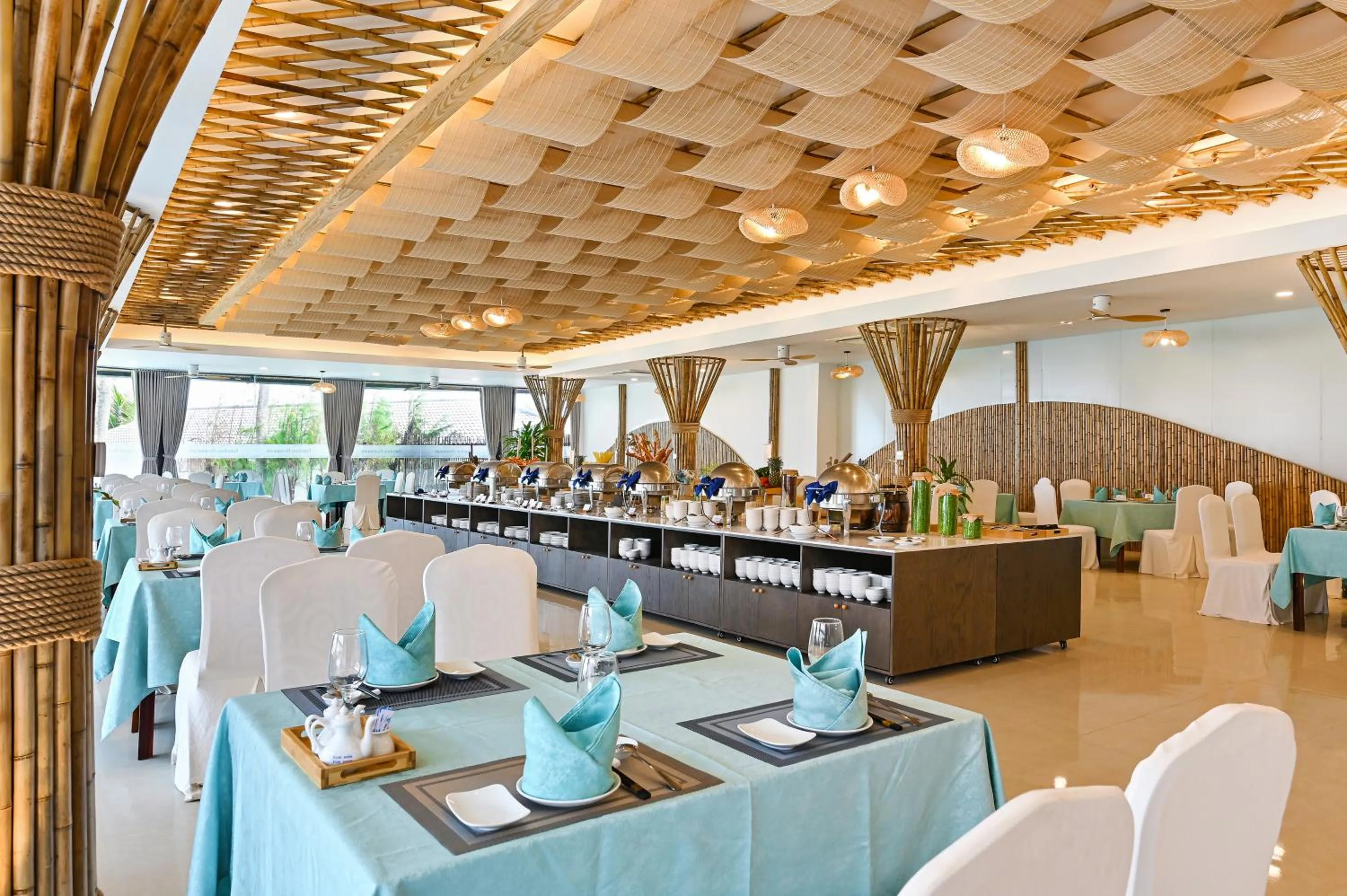 Restaurant/places to eat in Silver Beach Resort Ke Ga