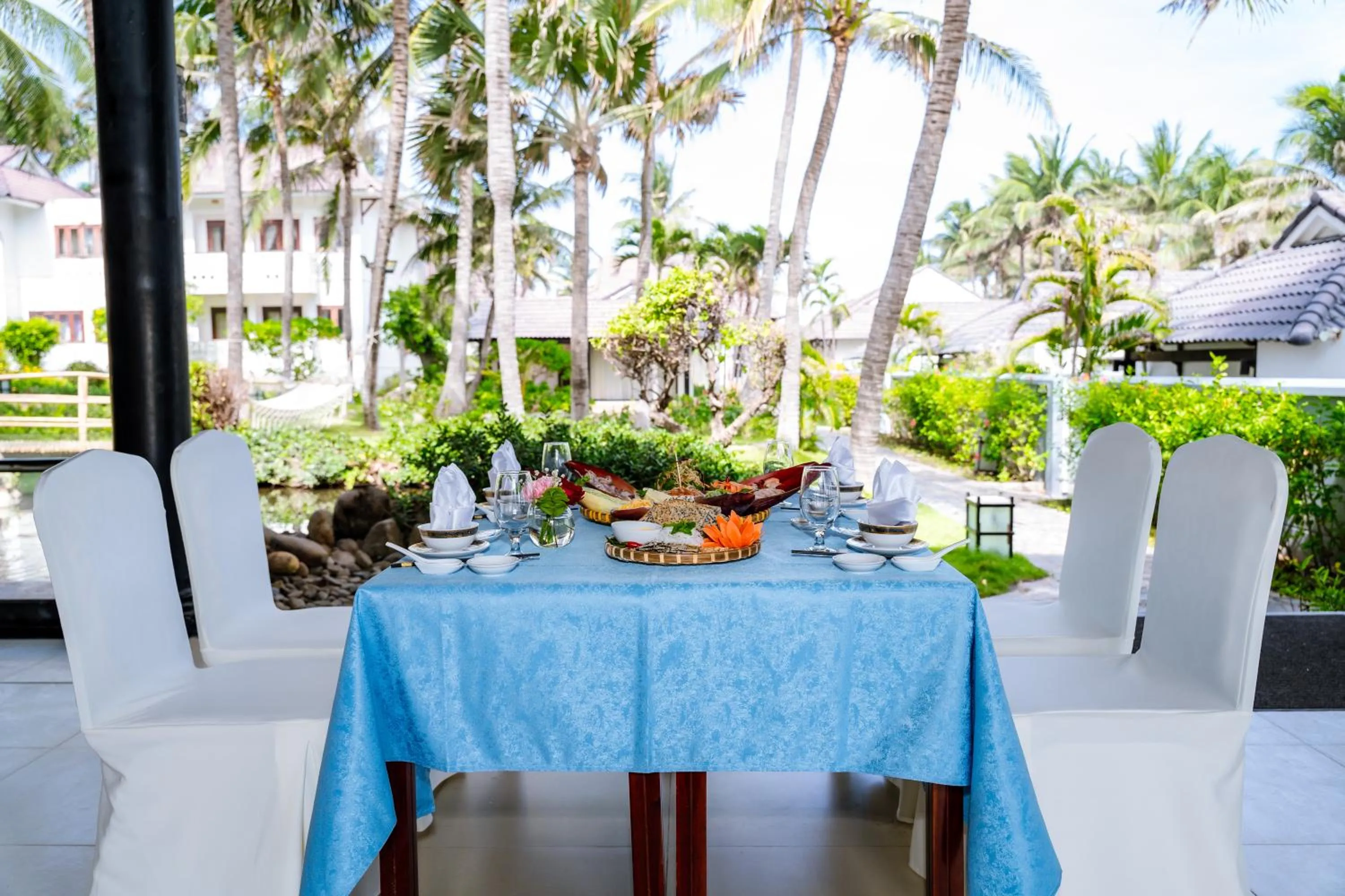 Food and drinks in Silver Beach Resort Ke Ga