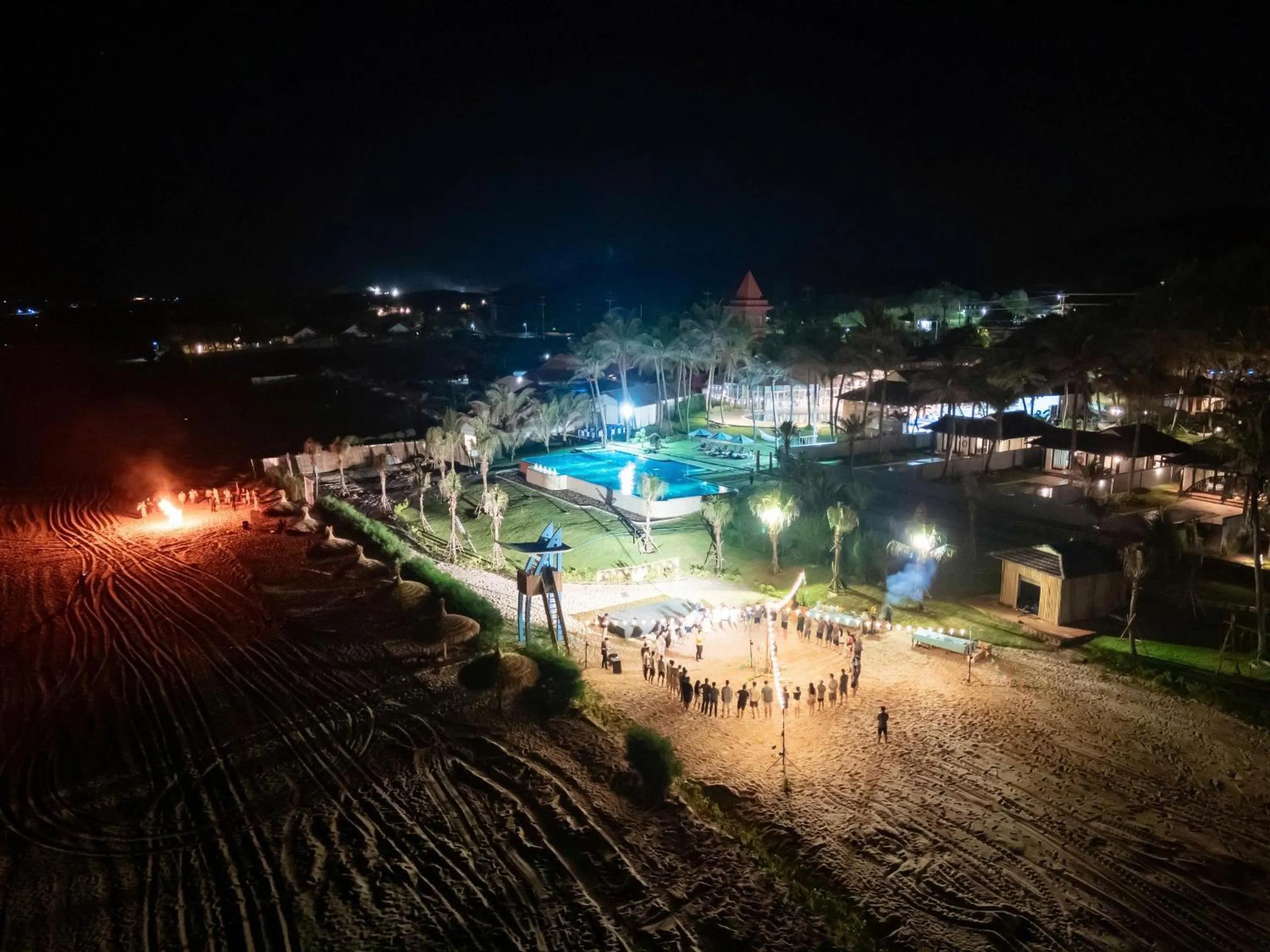 Property building in Silver Beach Resort Ke Ga