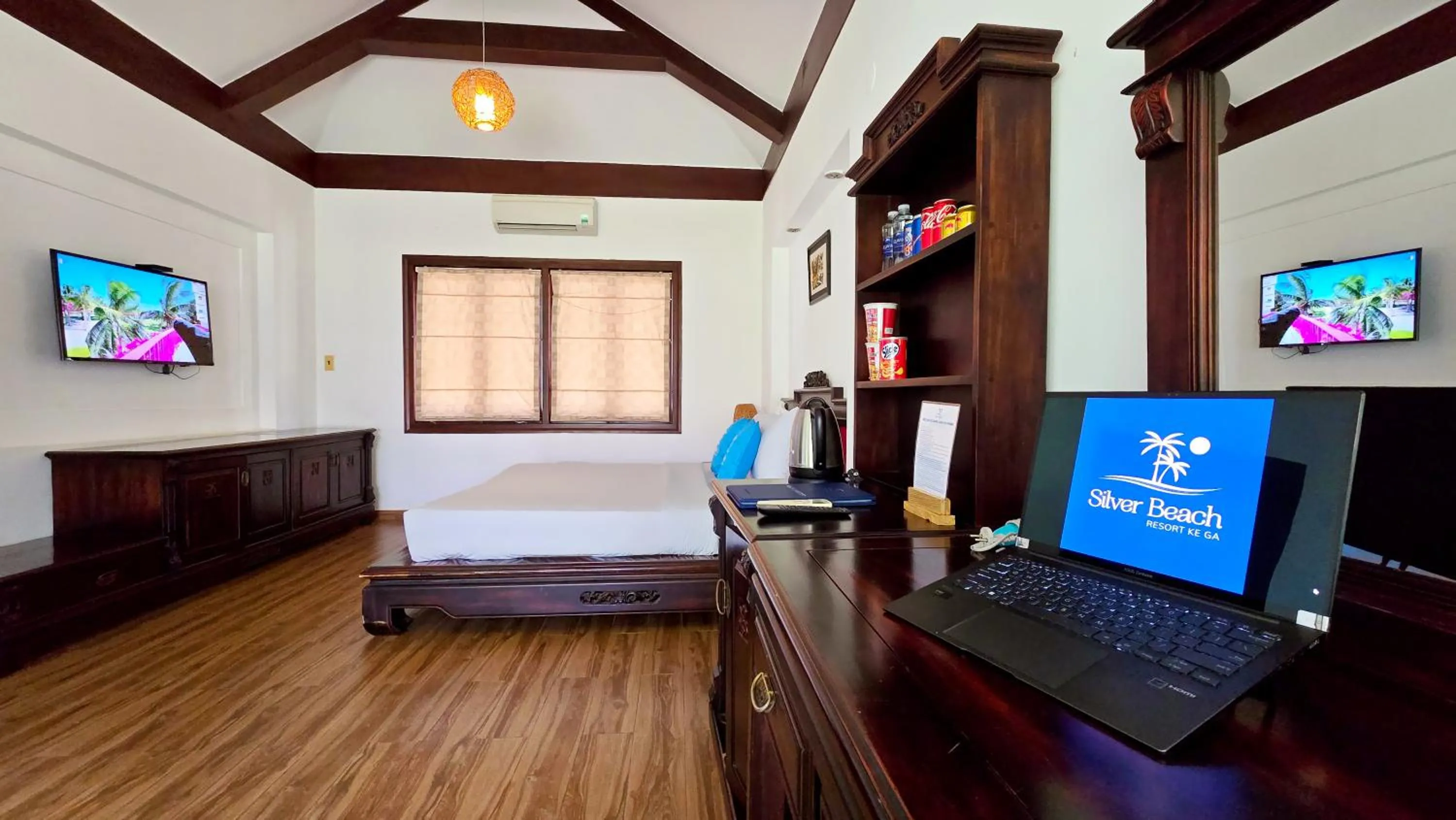 Bedroom, Bed in Silver Beach Resort Ke Ga