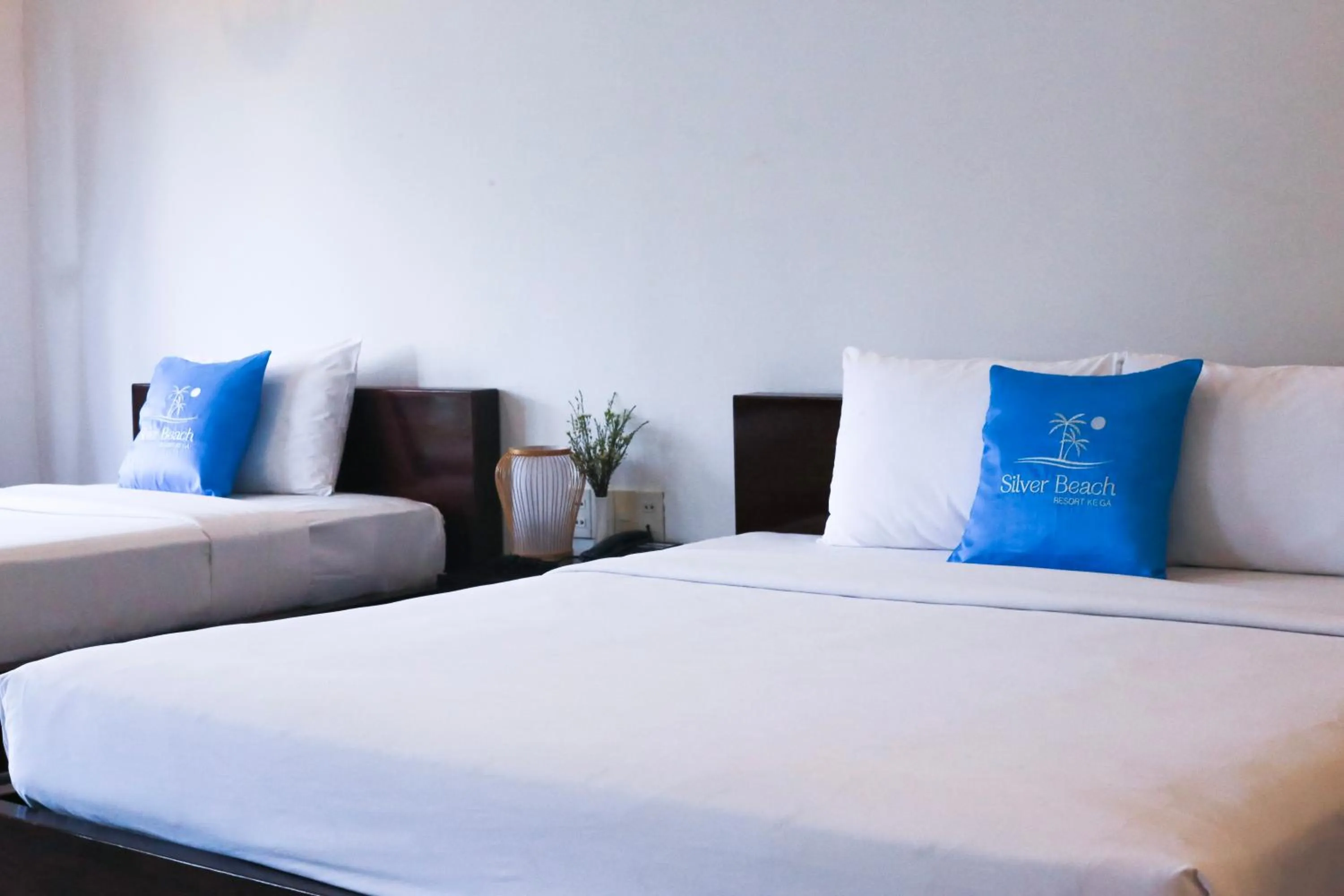 View (from property/room), Bed in Silver Beach Resort Ke Ga