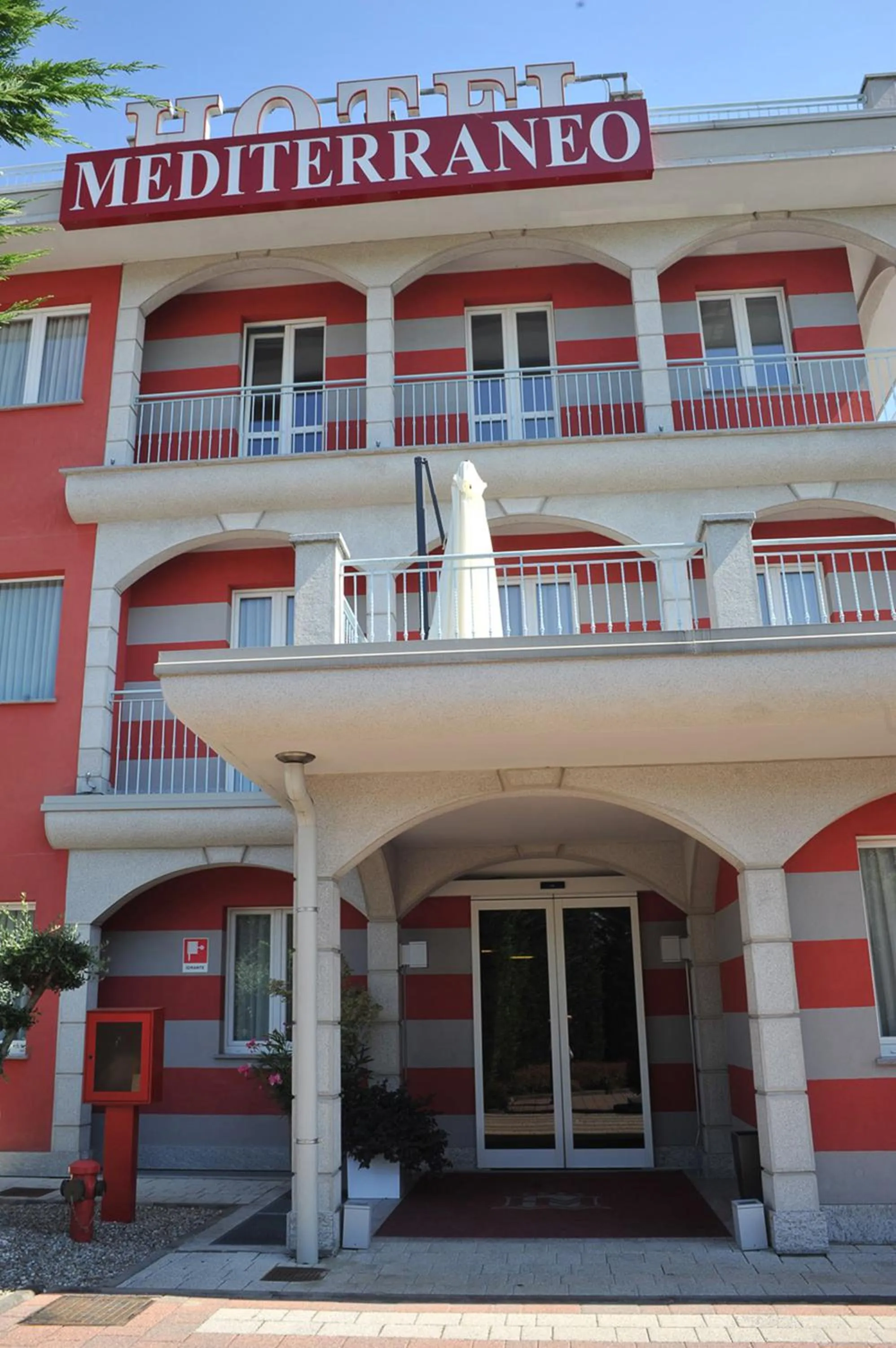 Facade/entrance in Hotel Mediterraneo