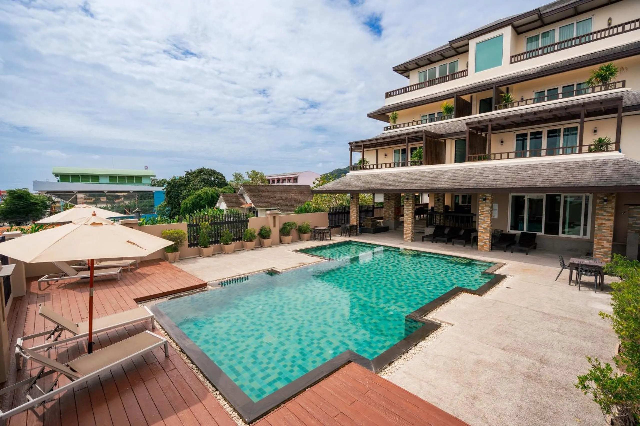 Swimming pool in Ratana Hotel Chalong