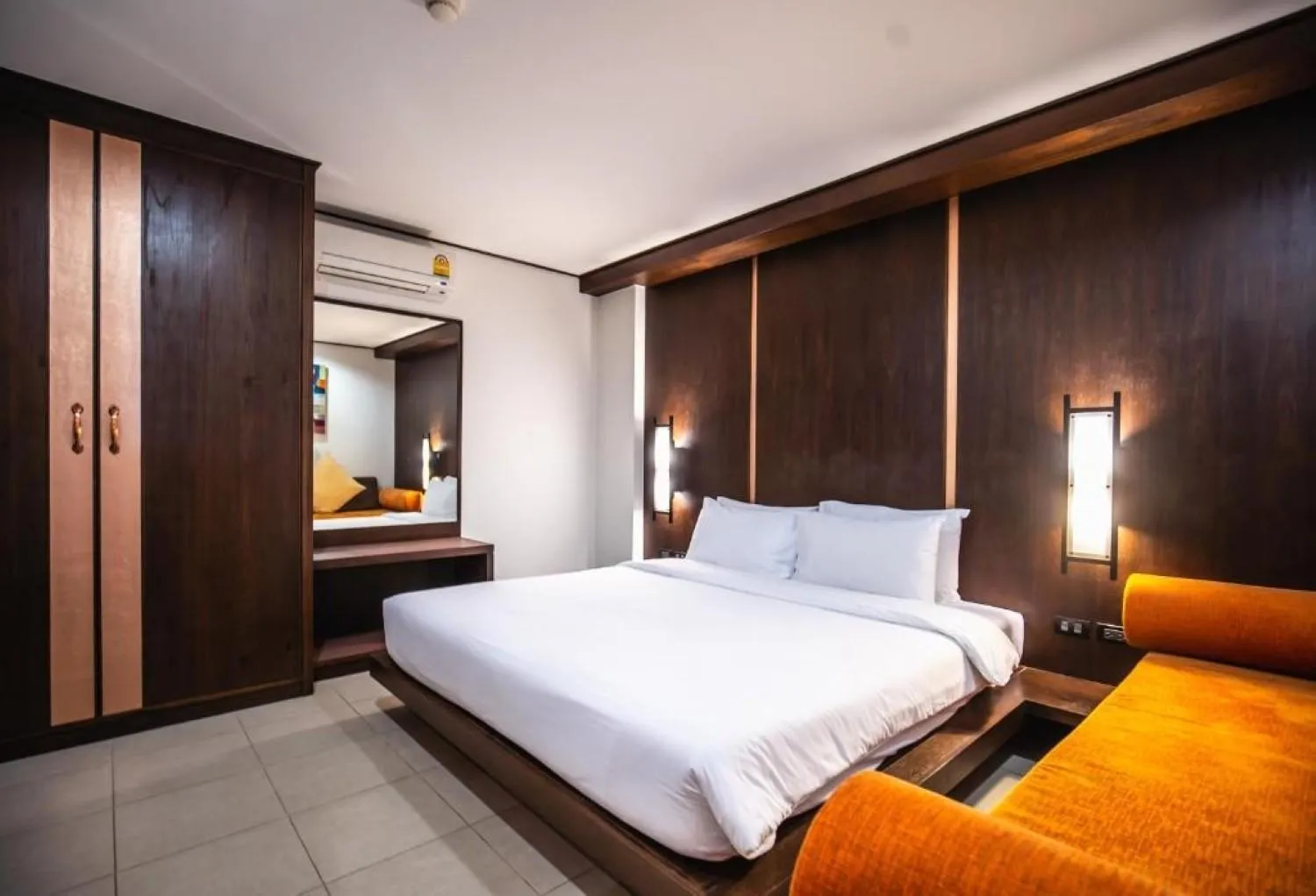 Suite with Sea View in Ratana Hotel Chalong