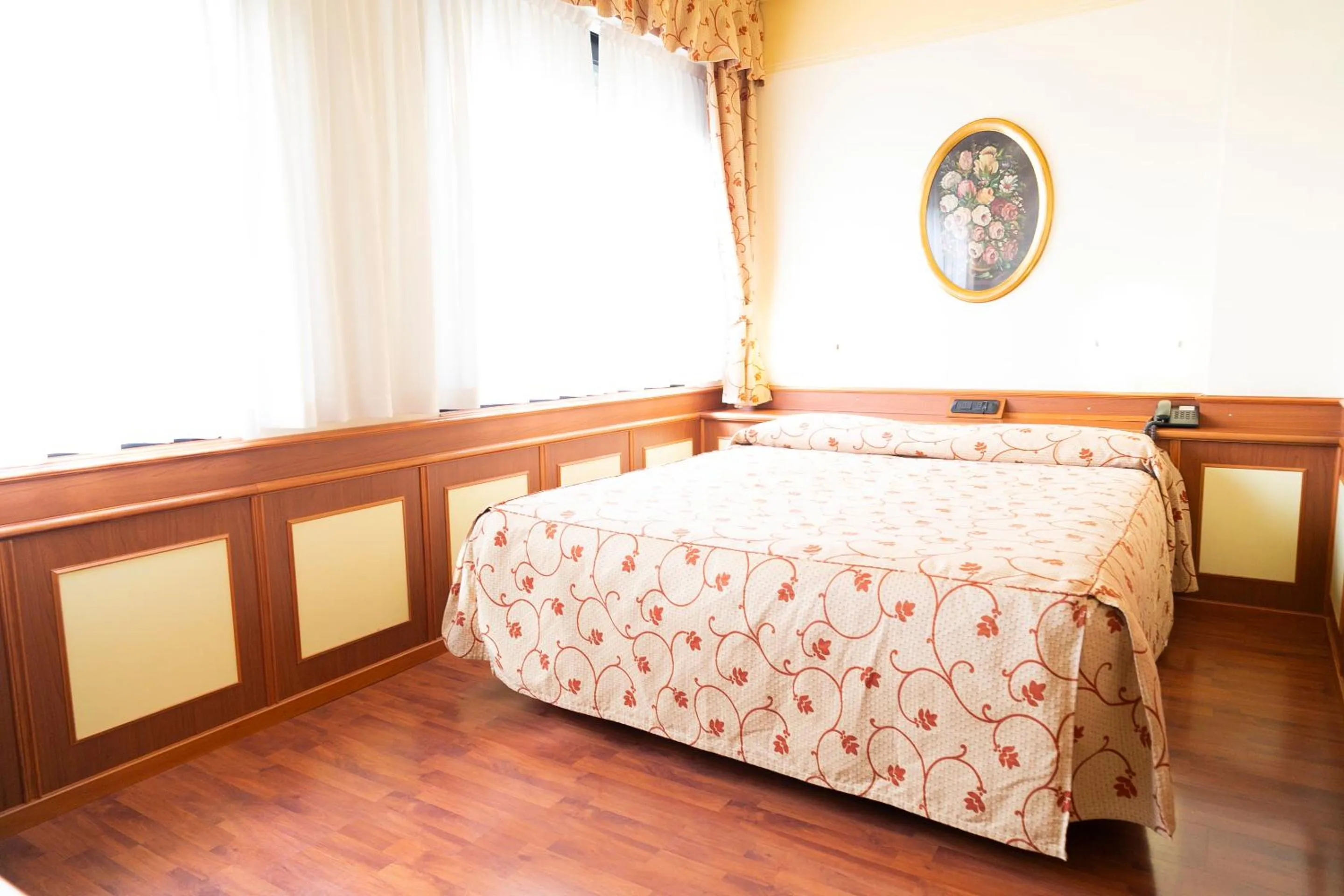 Bedroom, Bed in Melas Hotel