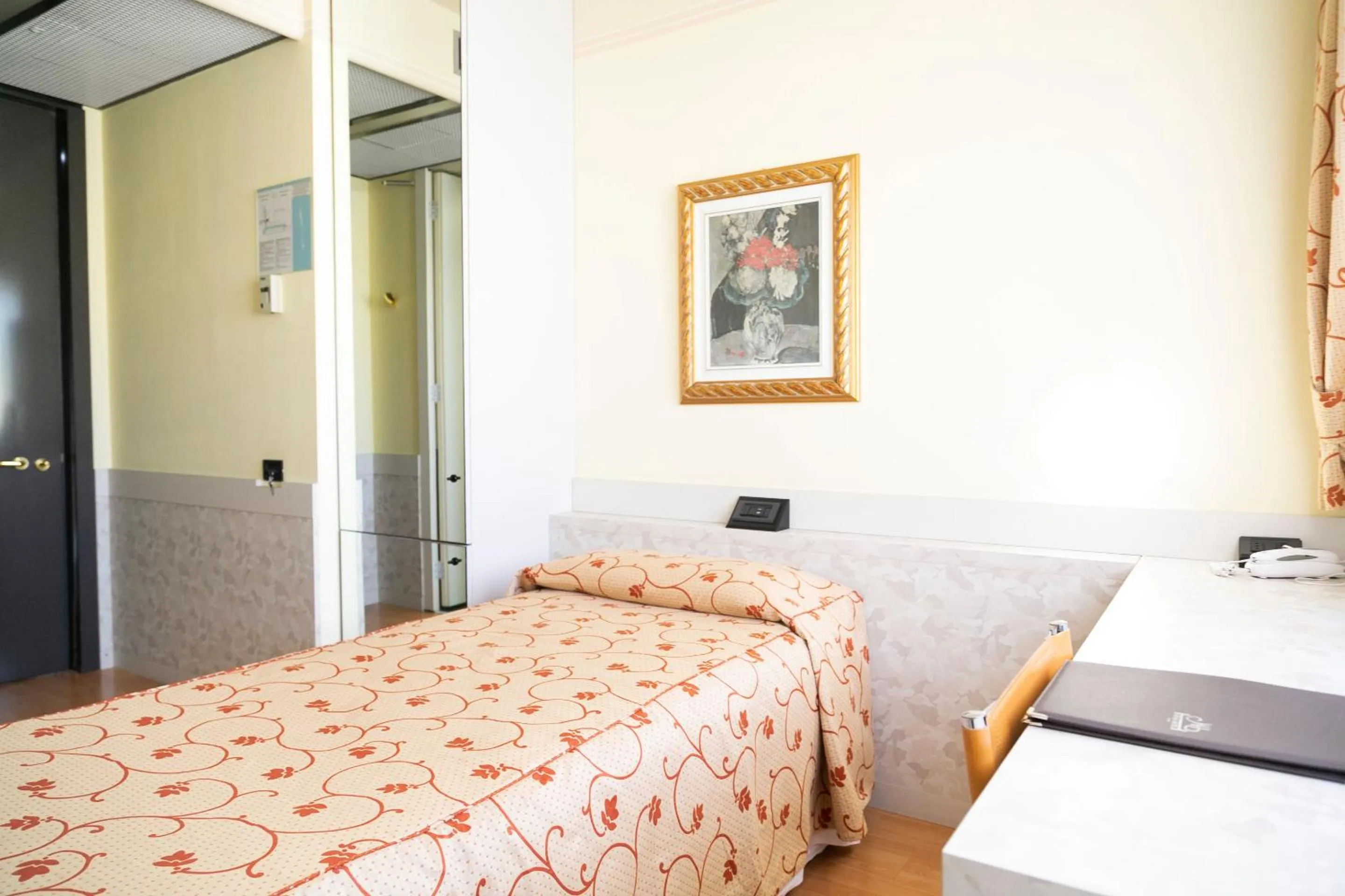 Bedroom, Bed in Melas Hotel