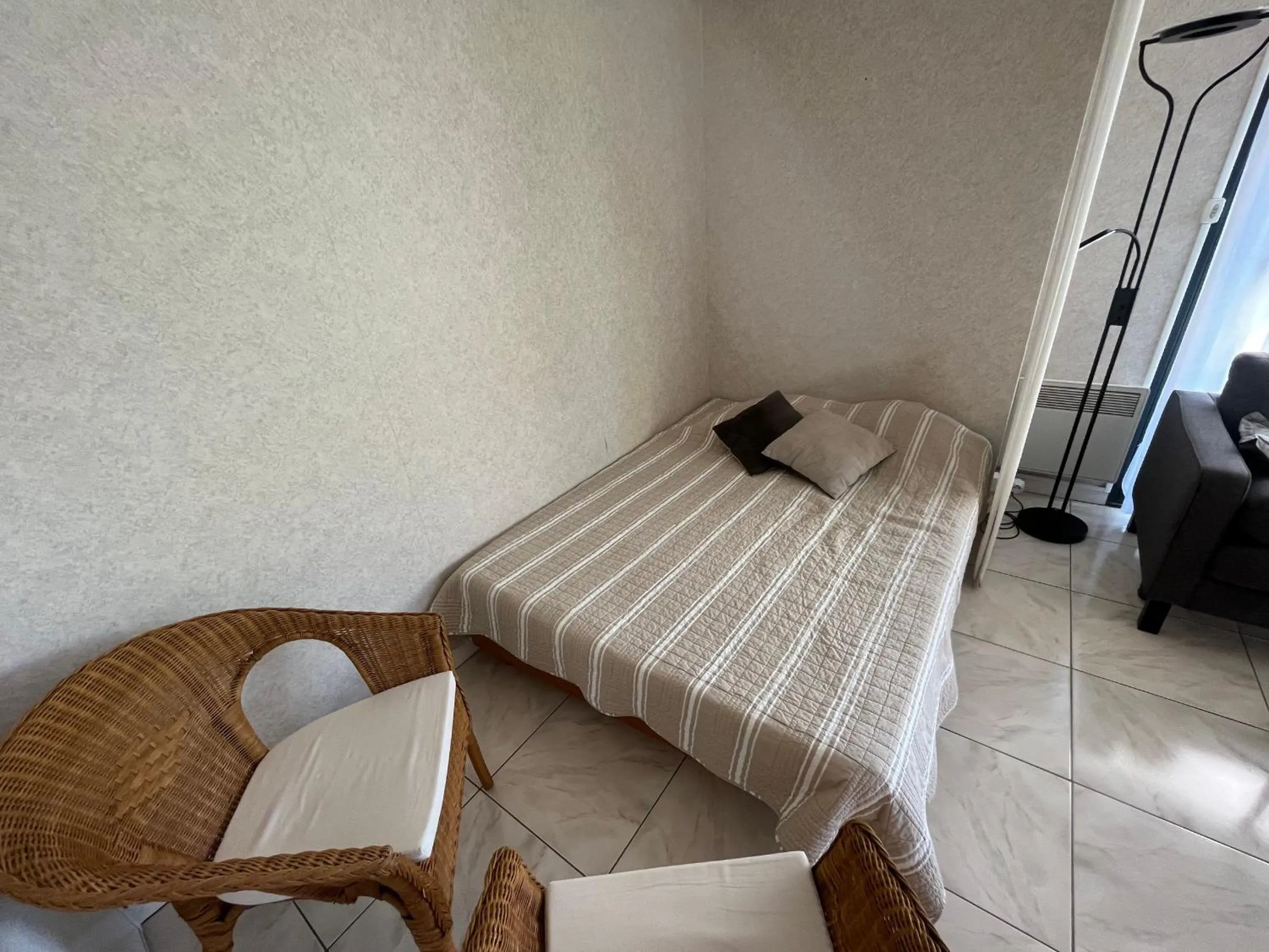 Bed in Charmant T1 bis à Arcachon, 300m Plage de Pereire, Terrasse et Jardinet - FR-1-319-59