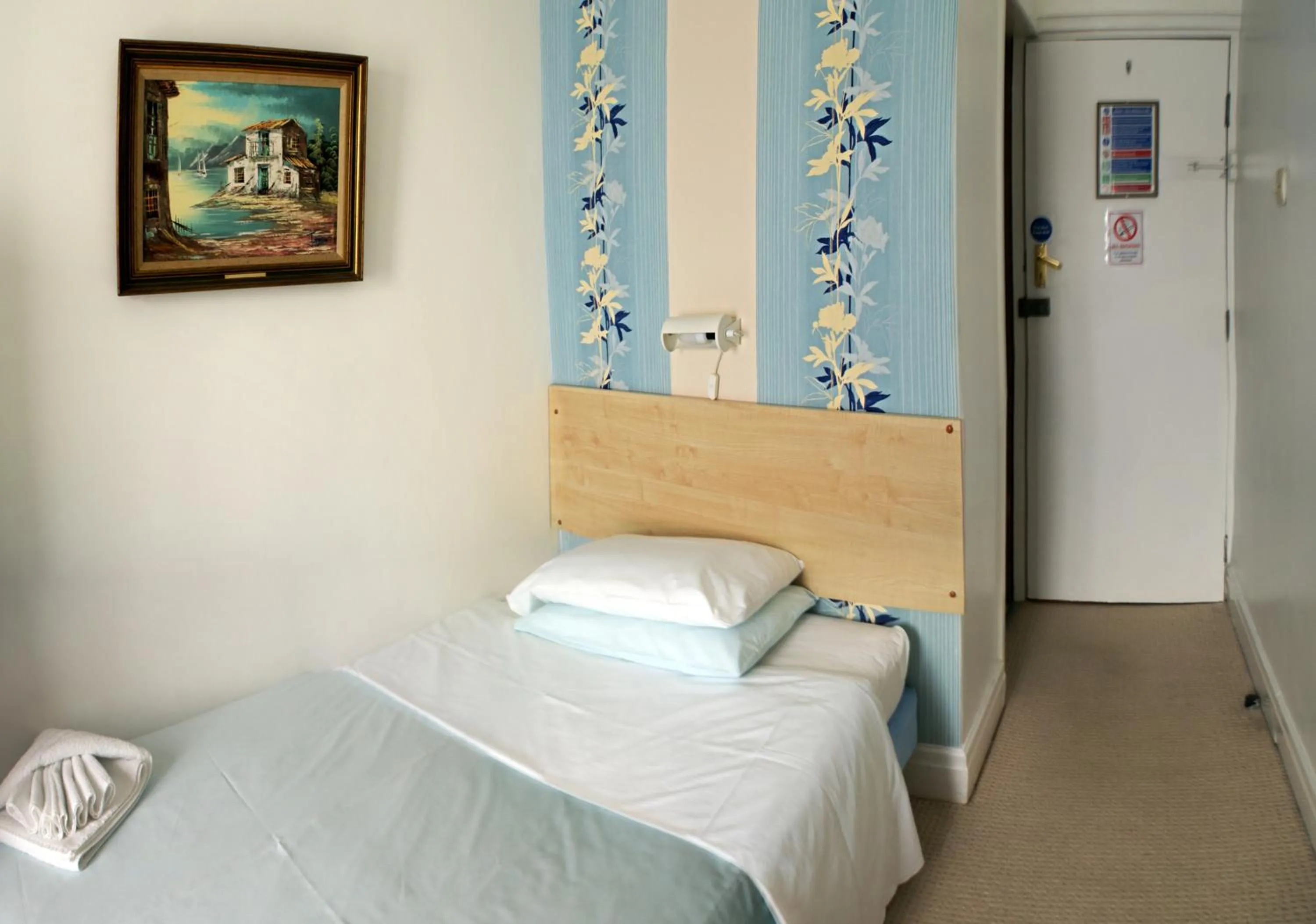 Photo of the whole room in The Highfield Private Hotel